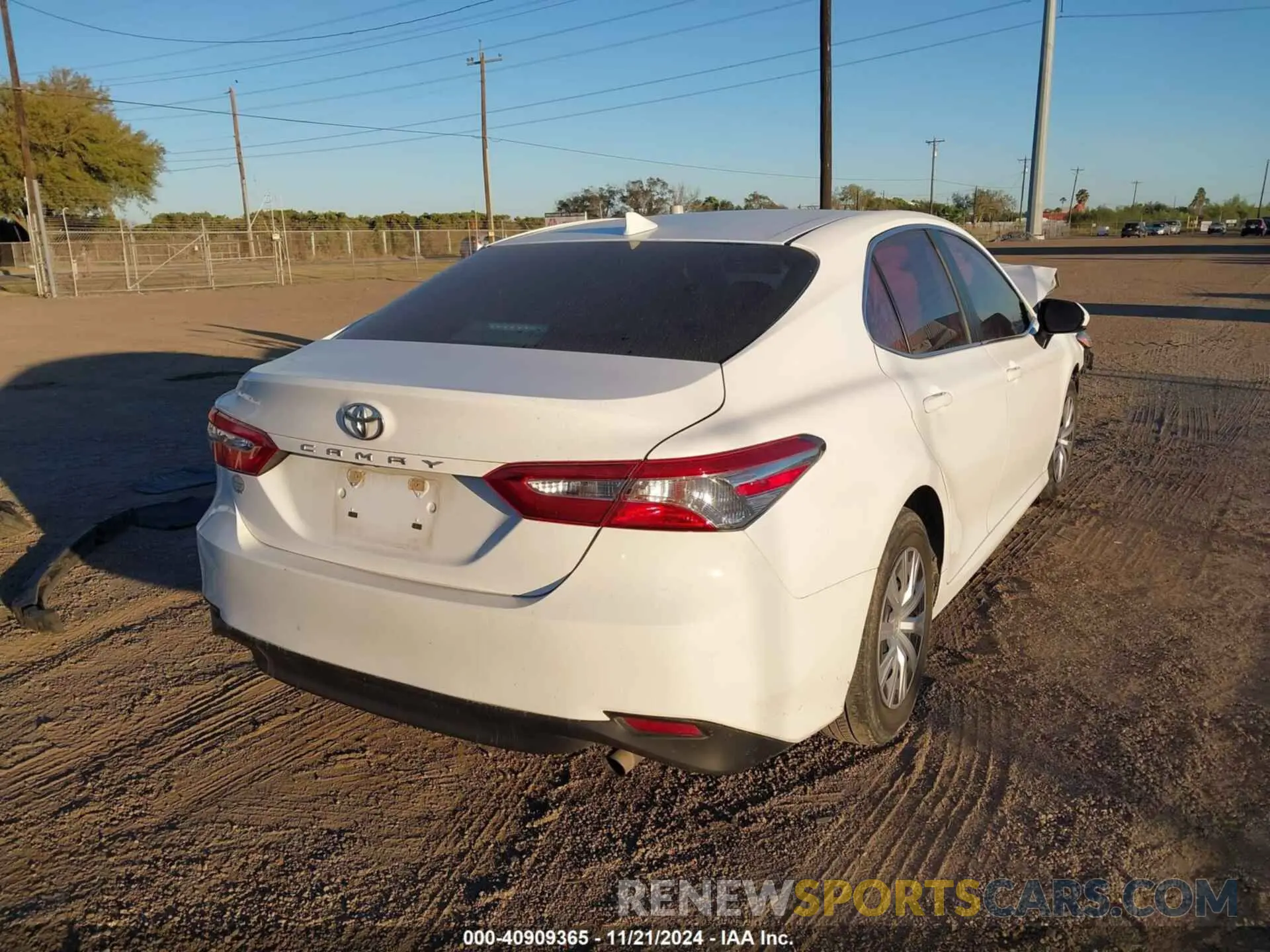 4 Photograph of a damaged car 4T1B11HK2KU765607 TOYOTA CAMRY 2019