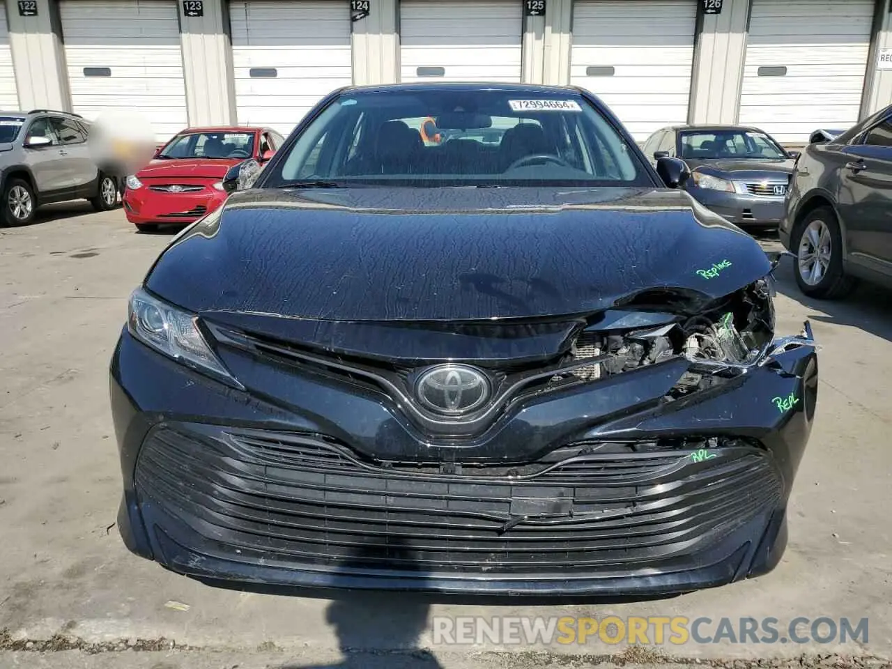5 Фотография поврежденного автомобиля 4T1B11HK2KU768751 TOYOTA CAMRY 2019