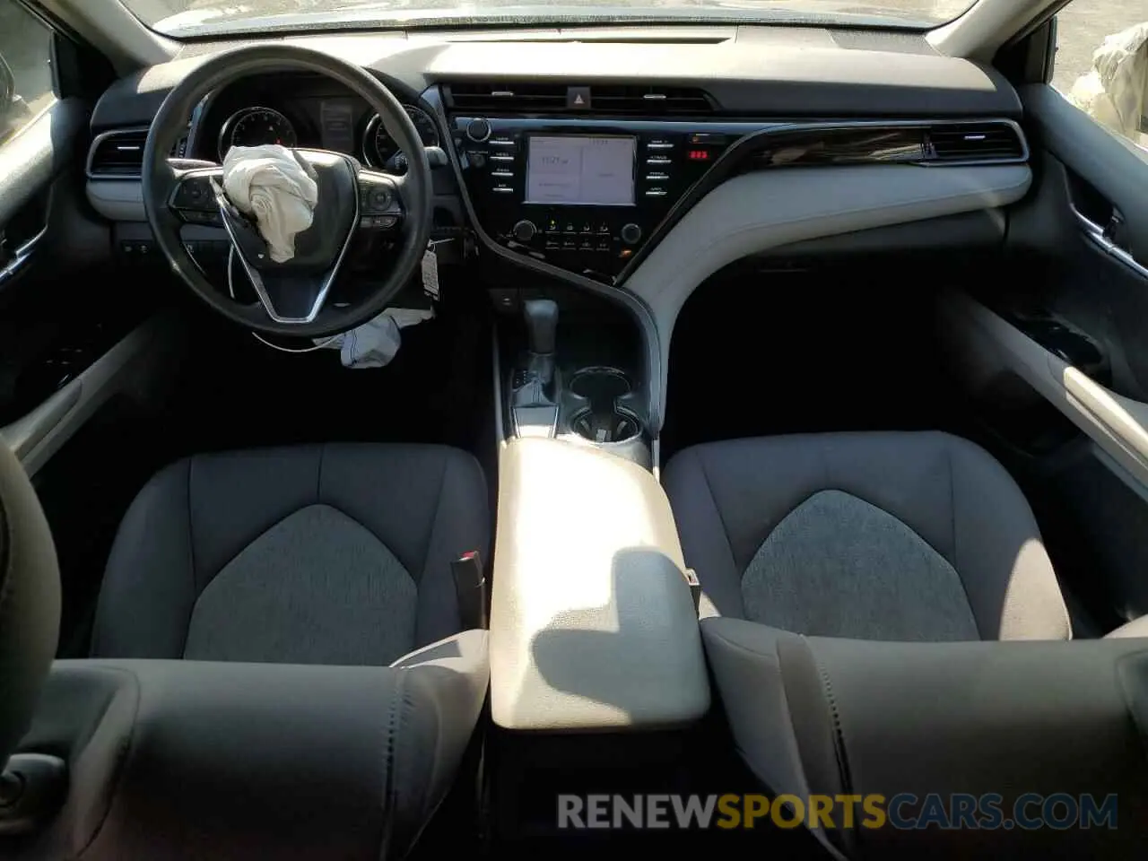 8 Фотография поврежденного автомобиля 4T1B11HK2KU768751 TOYOTA CAMRY 2019