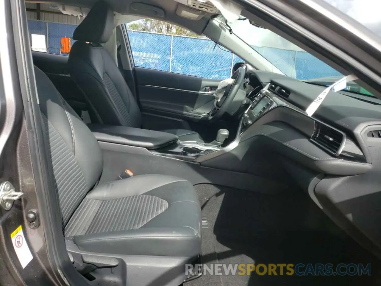 5 Photograph of a damaged car 4T1B11HK2KU773464 TOYOTA CAMRY 2019