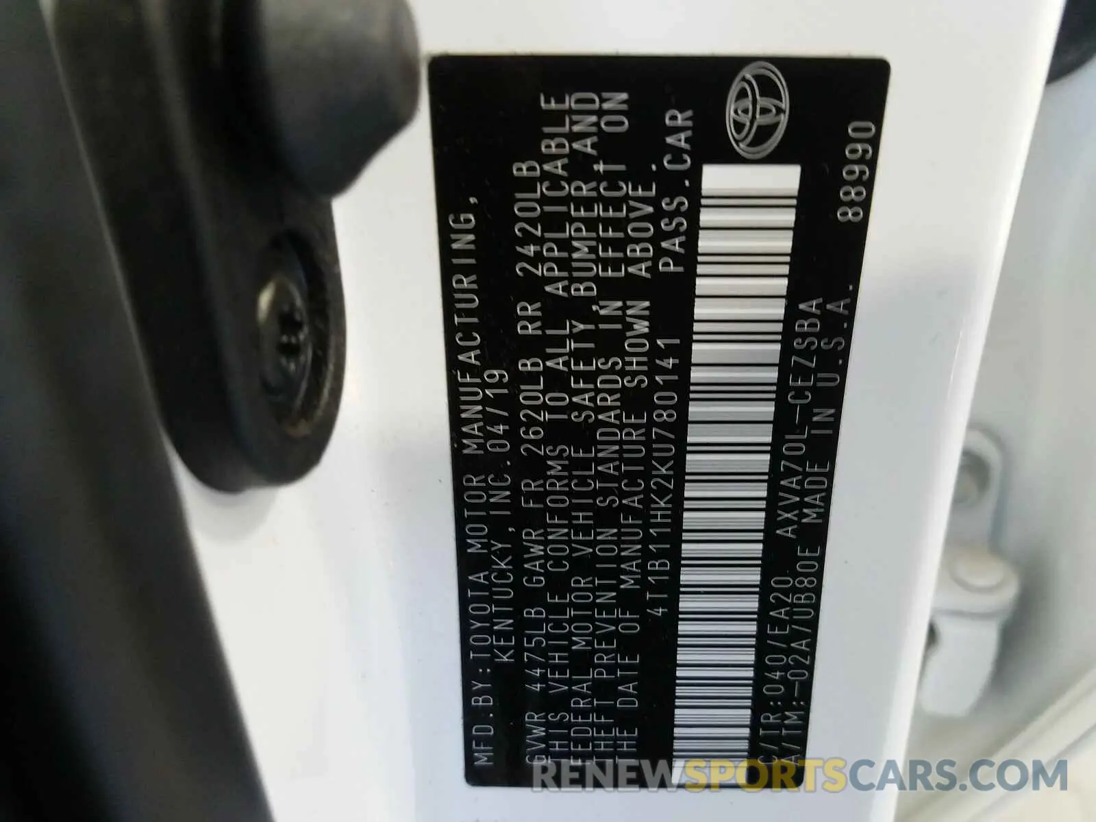 10 Photograph of a damaged car 4T1B11HK2KU780141 TOYOTA CAMRY 2019