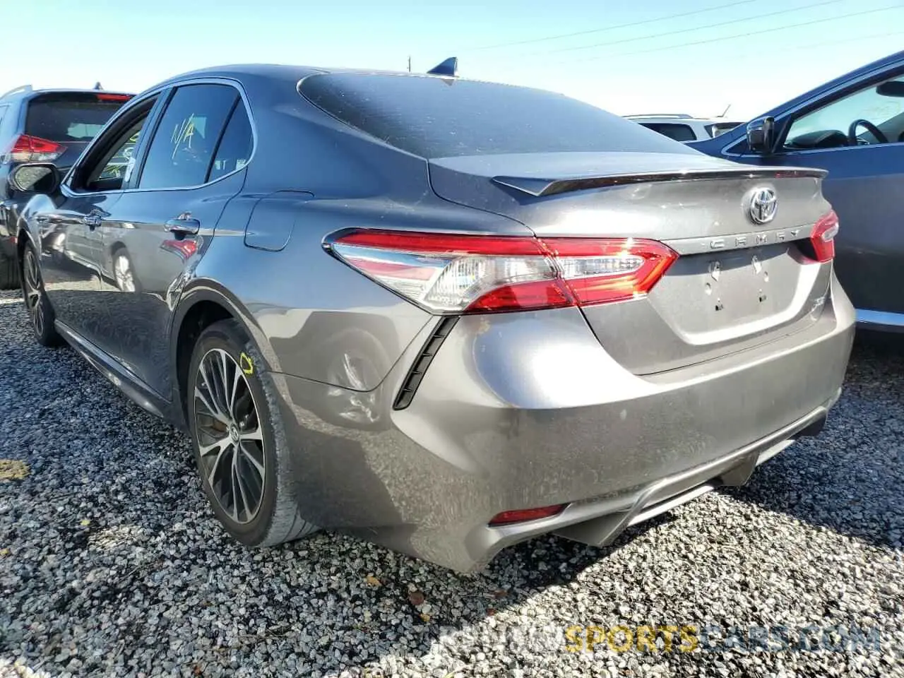 3 Фотография поврежденного автомобиля 4T1B11HK2KU781998 TOYOTA CAMRY 2019