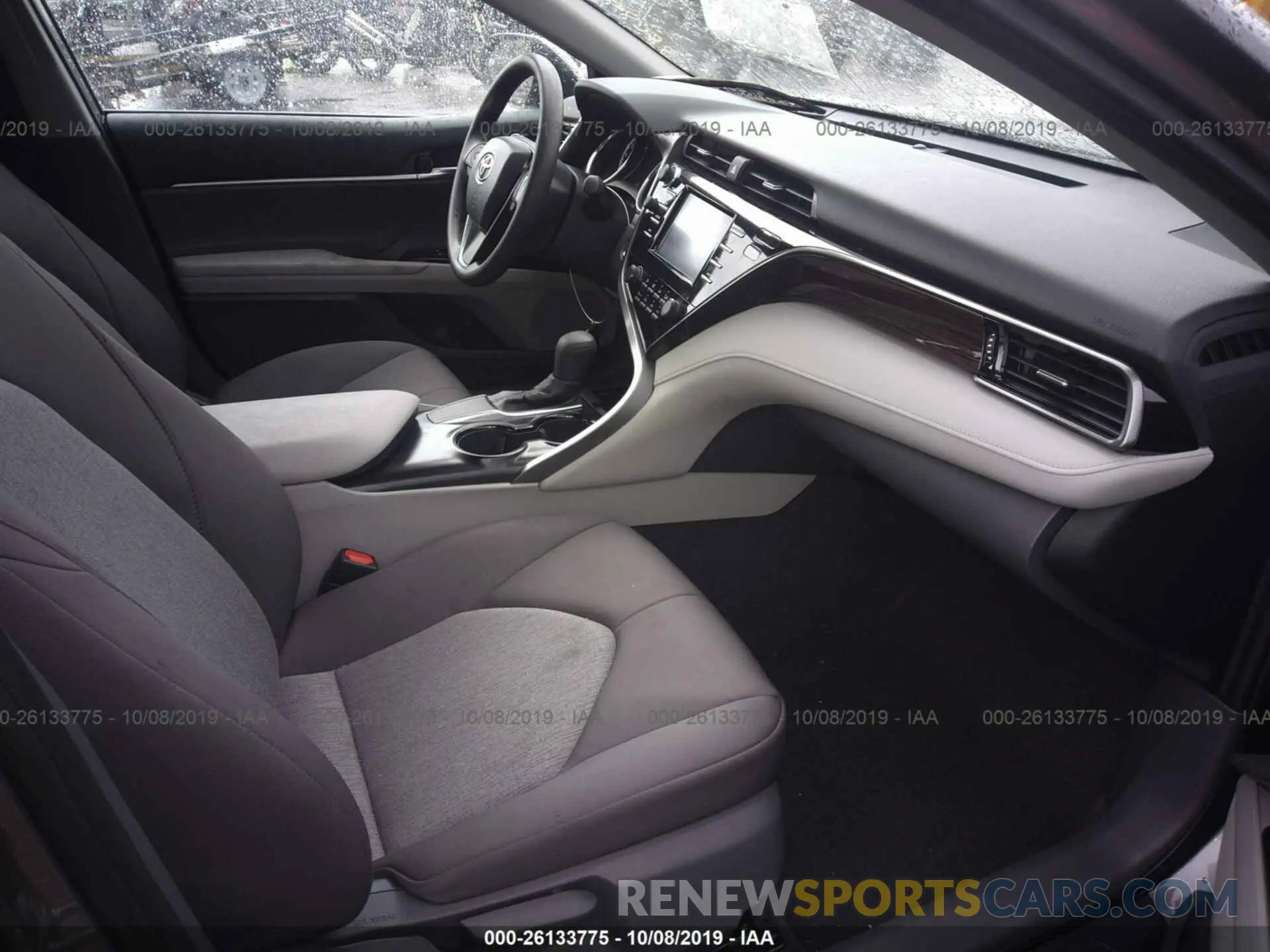 5 Photograph of a damaged car 4T1B11HK2KU786893 TOYOTA CAMRY 2019
