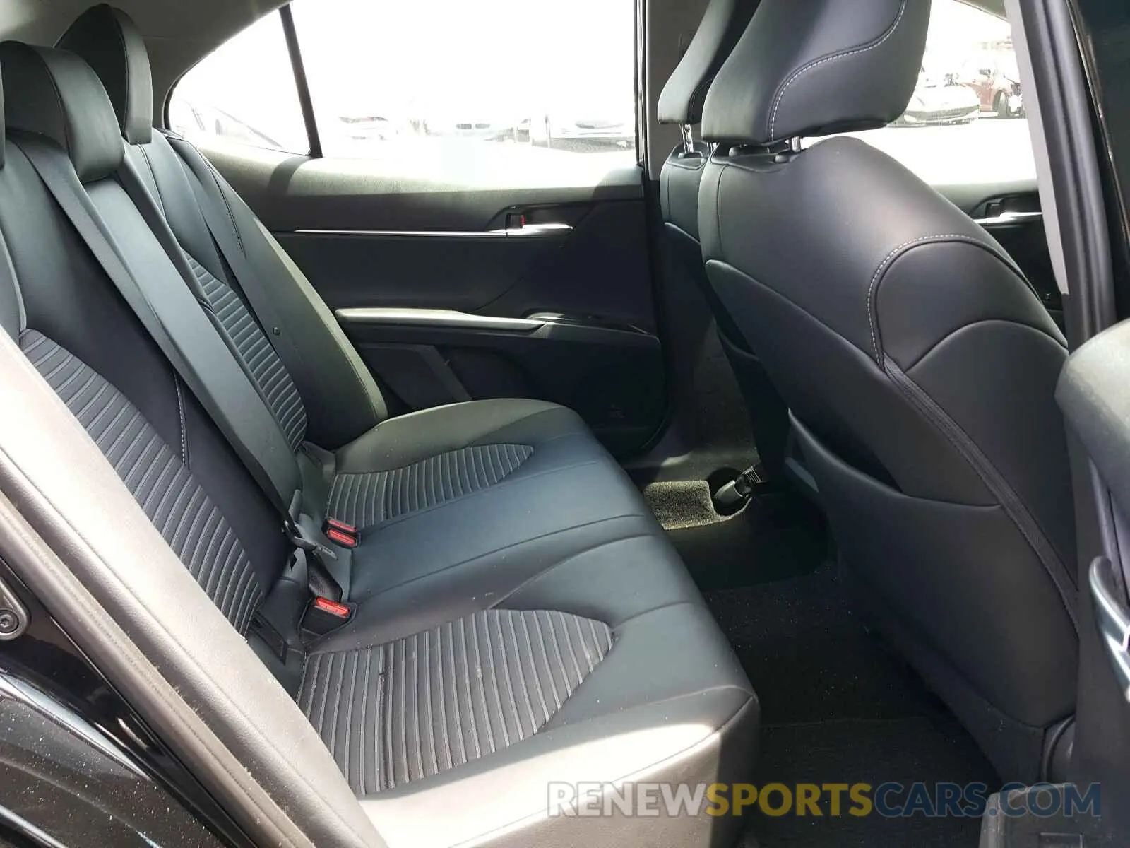 6 Photograph of a damaged car 4T1B11HK2KU791592 TOYOTA CAMRY 2019