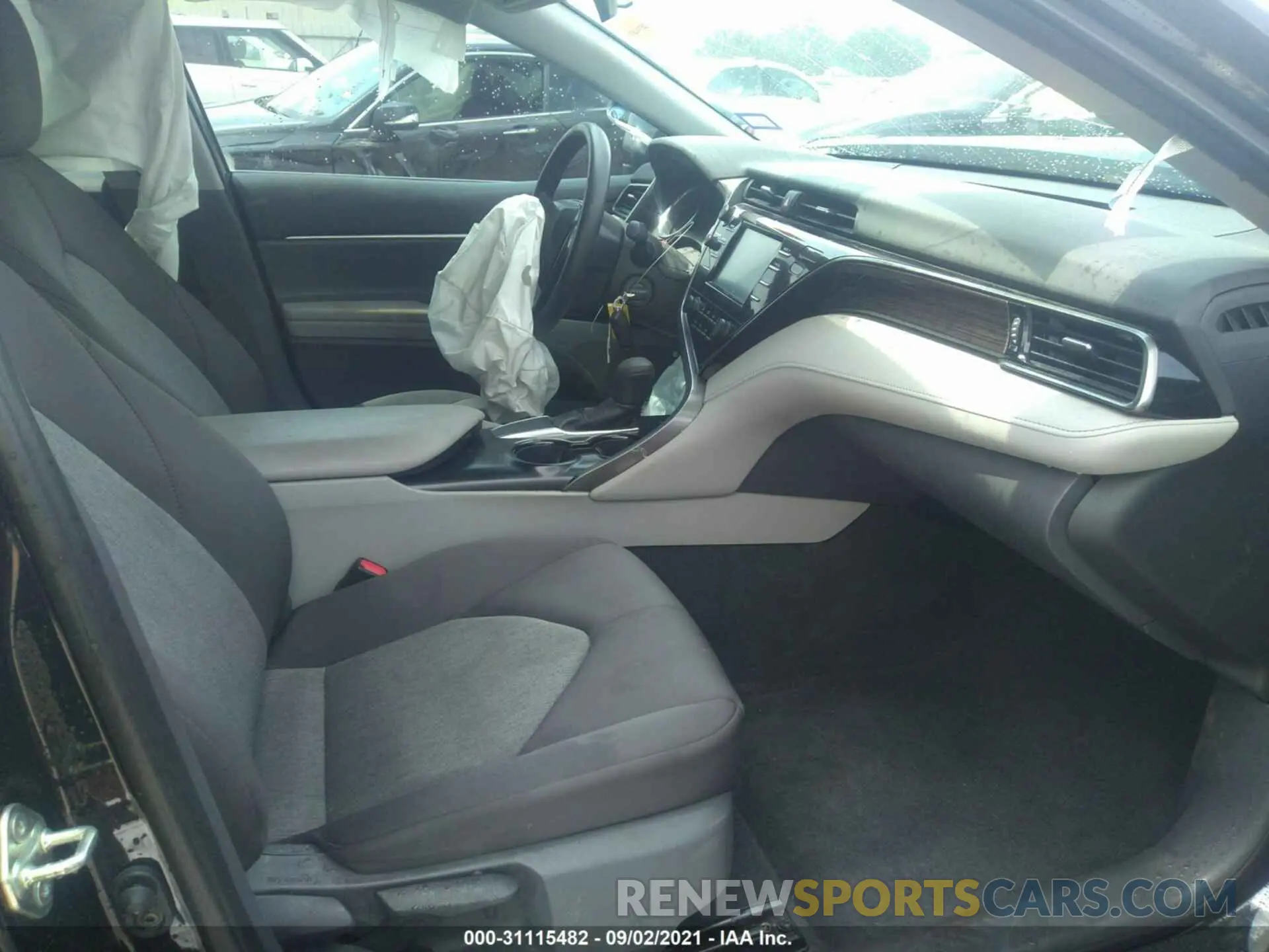 5 Фотография поврежденного автомобиля 4T1B11HK2KU794234 TOYOTA CAMRY 2019