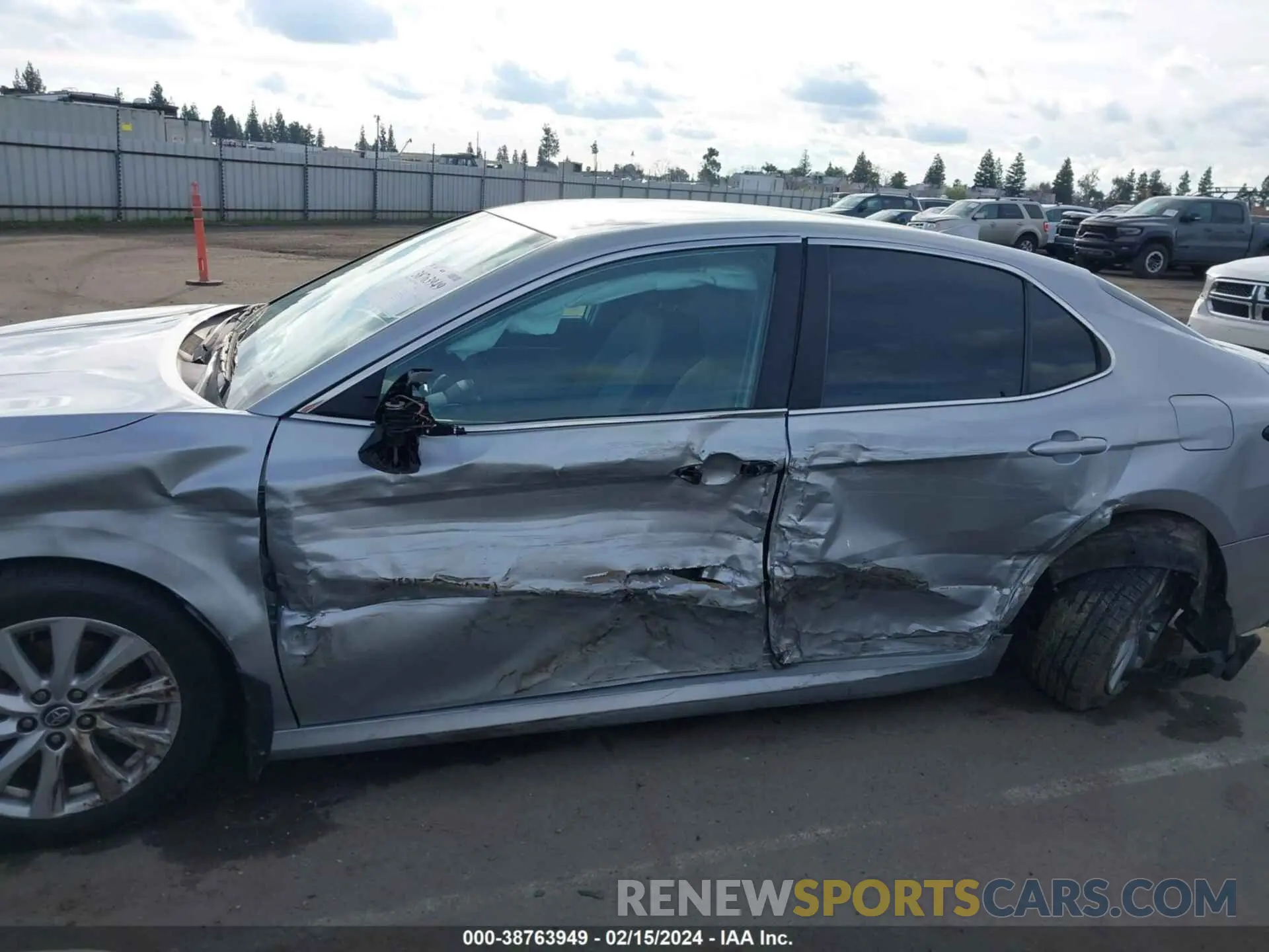 6 Фотография поврежденного автомобиля 4T1B11HK2KU815101 TOYOTA CAMRY 2019