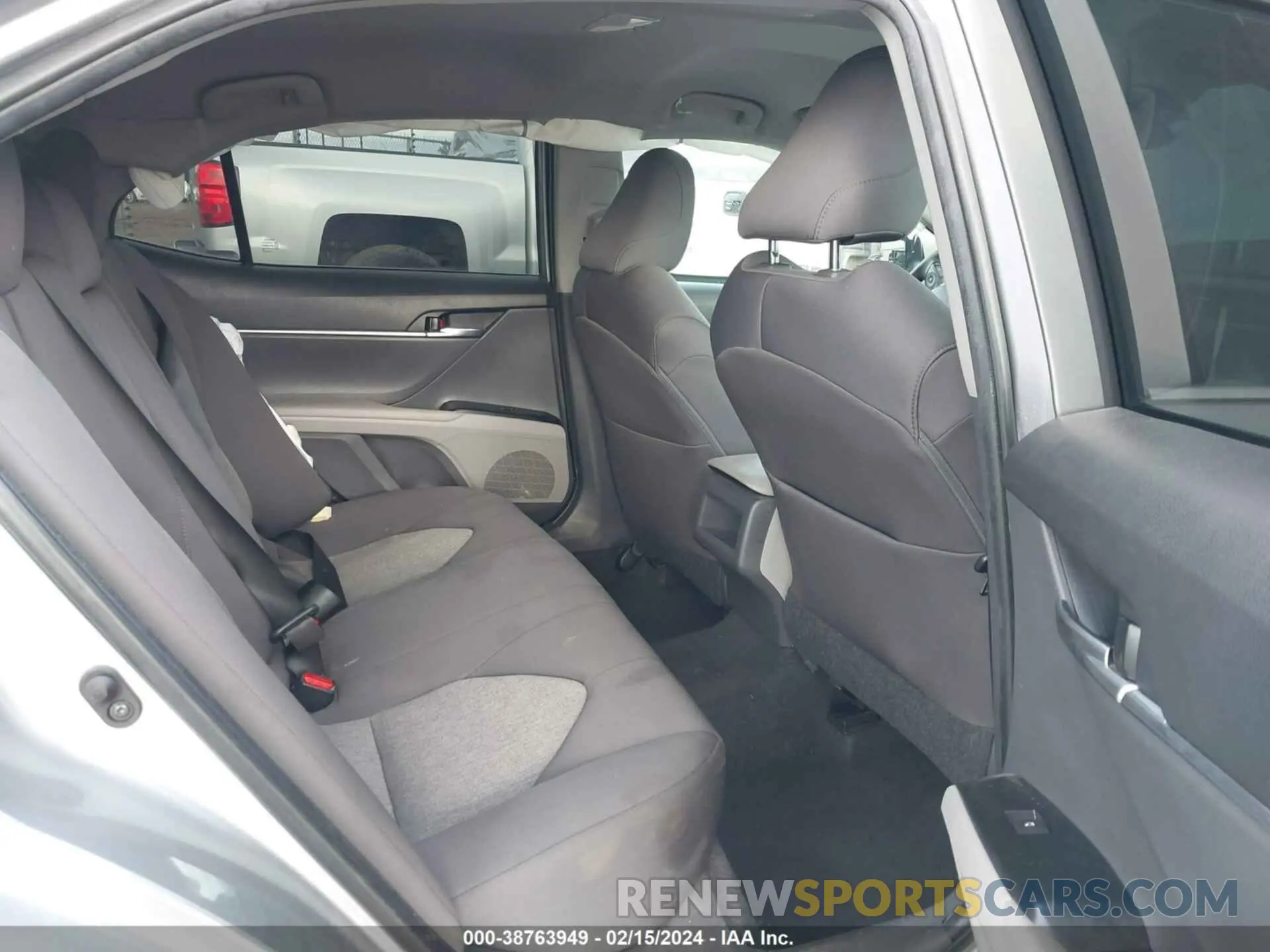 8 Фотография поврежденного автомобиля 4T1B11HK2KU815101 TOYOTA CAMRY 2019