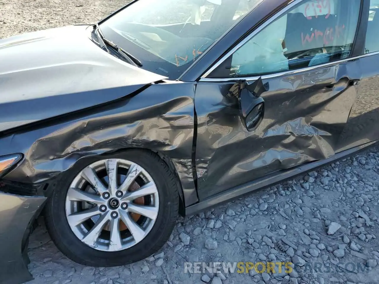9 Photograph of a damaged car 4T1B11HK2KU817687 TOYOTA CAMRY 2019