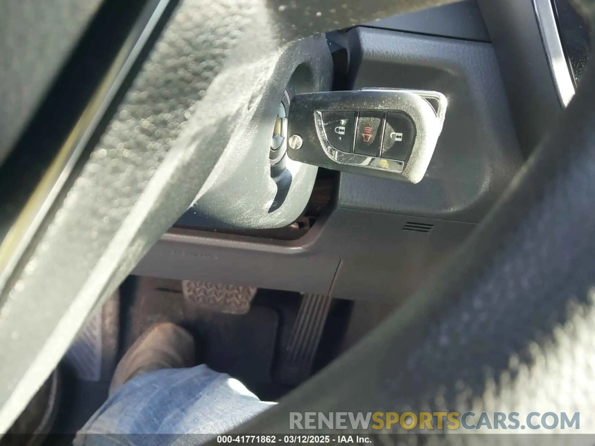 11 Photograph of a damaged car 4T1B11HK2KU822484 TOYOTA CAMRY 2019