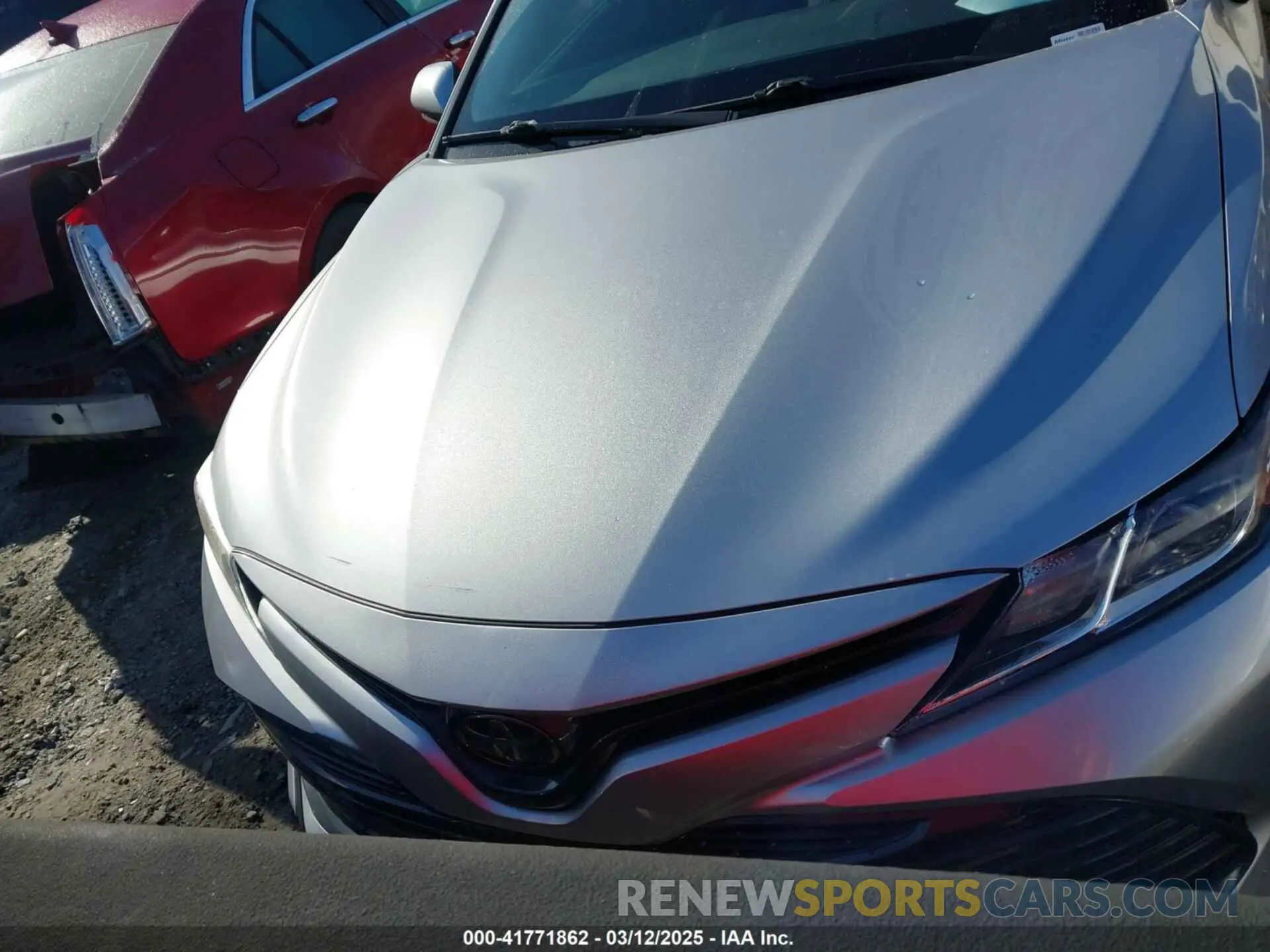 12 Photograph of a damaged car 4T1B11HK2KU822484 TOYOTA CAMRY 2019