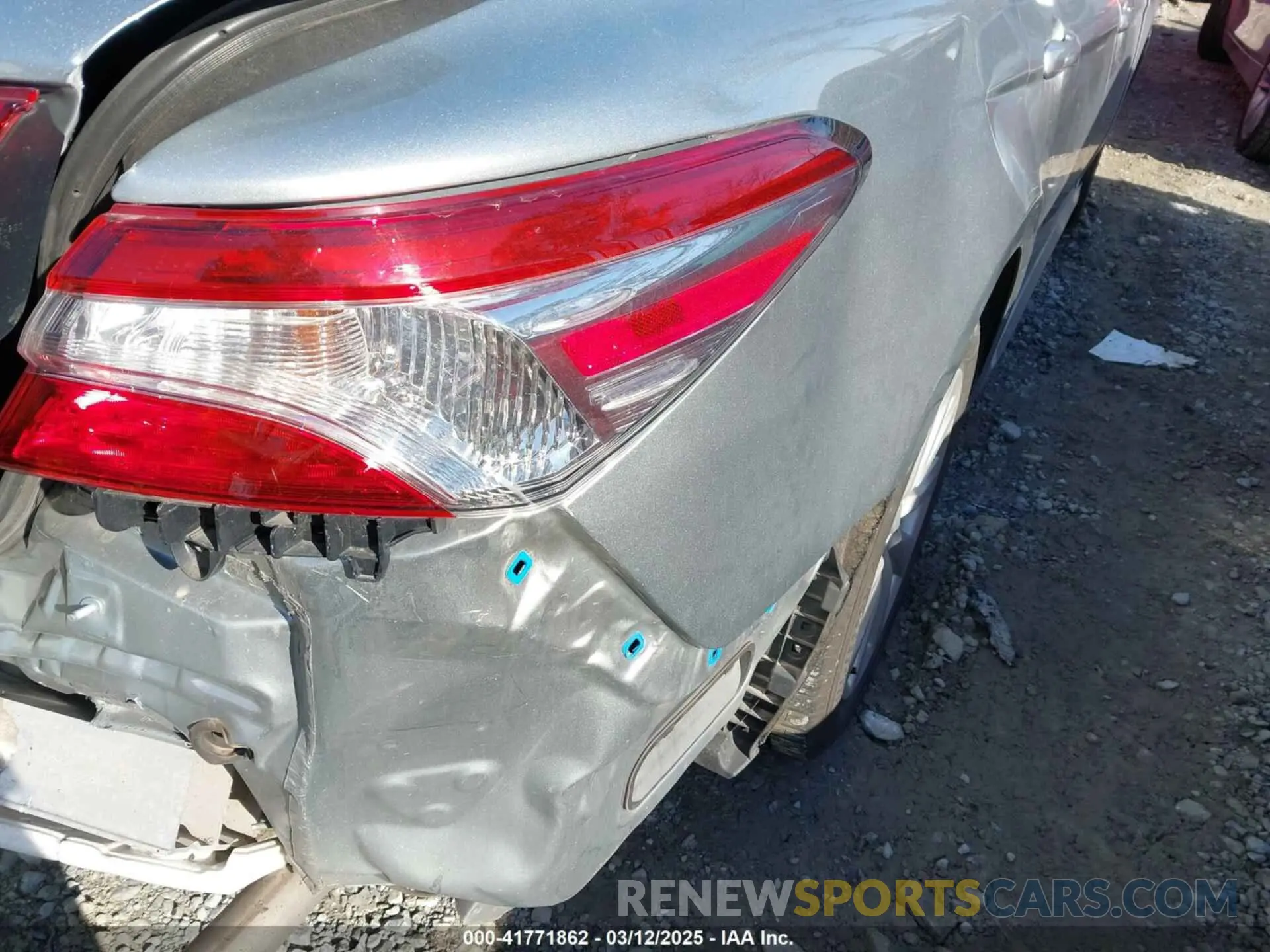 6 Photograph of a damaged car 4T1B11HK2KU822484 TOYOTA CAMRY 2019