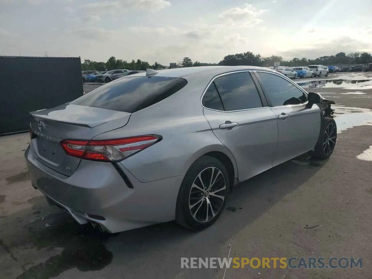 3 Фотография поврежденного автомобиля 4T1B11HK2KU830861 TOYOTA CAMRY 2019