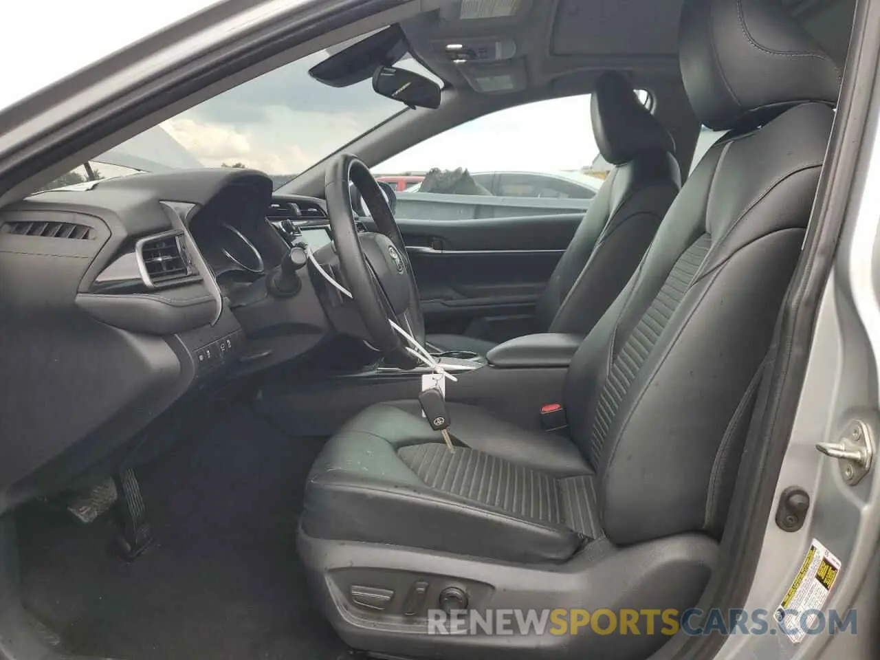 7 Фотография поврежденного автомобиля 4T1B11HK2KU830861 TOYOTA CAMRY 2019