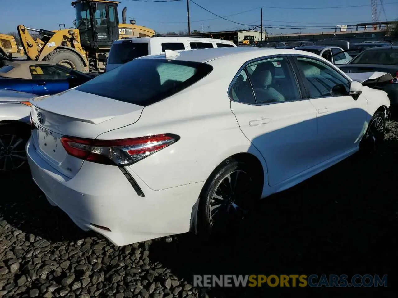 3 Фотография поврежденного автомобиля 4T1B11HK2KU840077 TOYOTA CAMRY 2019
