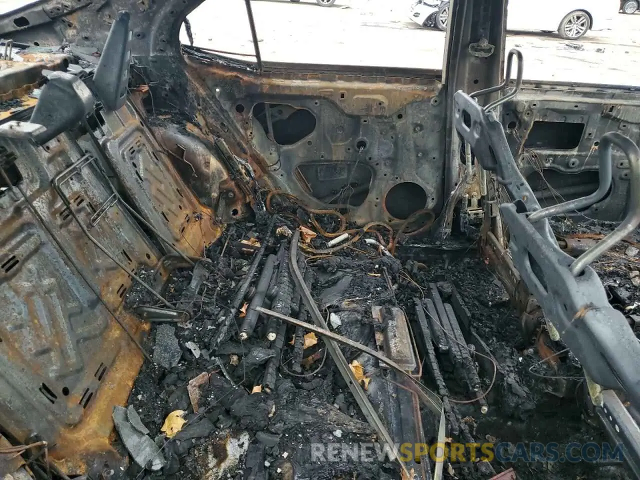10 Photograph of a damaged car 4T1B11HK2KU840578 TOYOTA CAMRY 2019