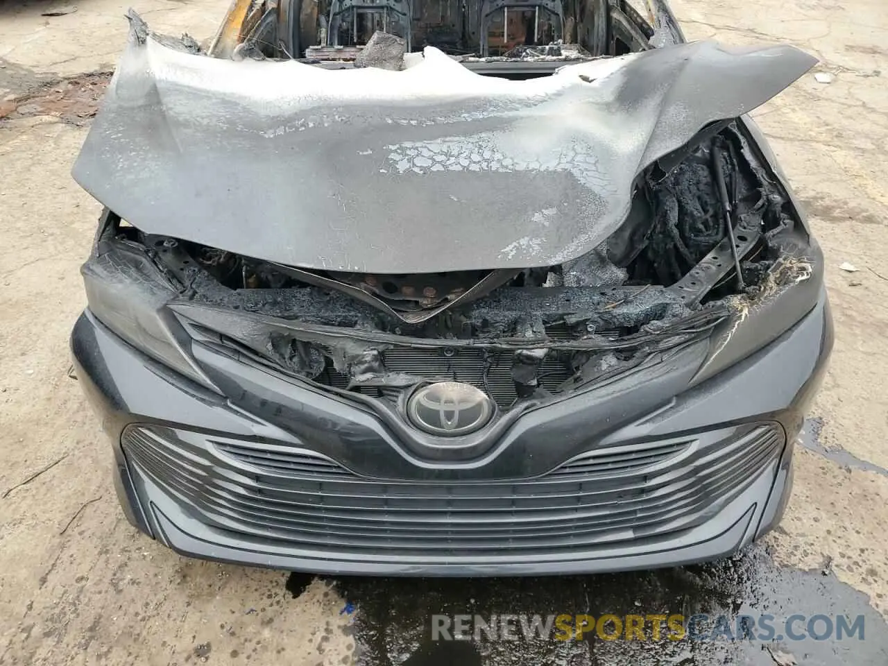 11 Photograph of a damaged car 4T1B11HK2KU840578 TOYOTA CAMRY 2019