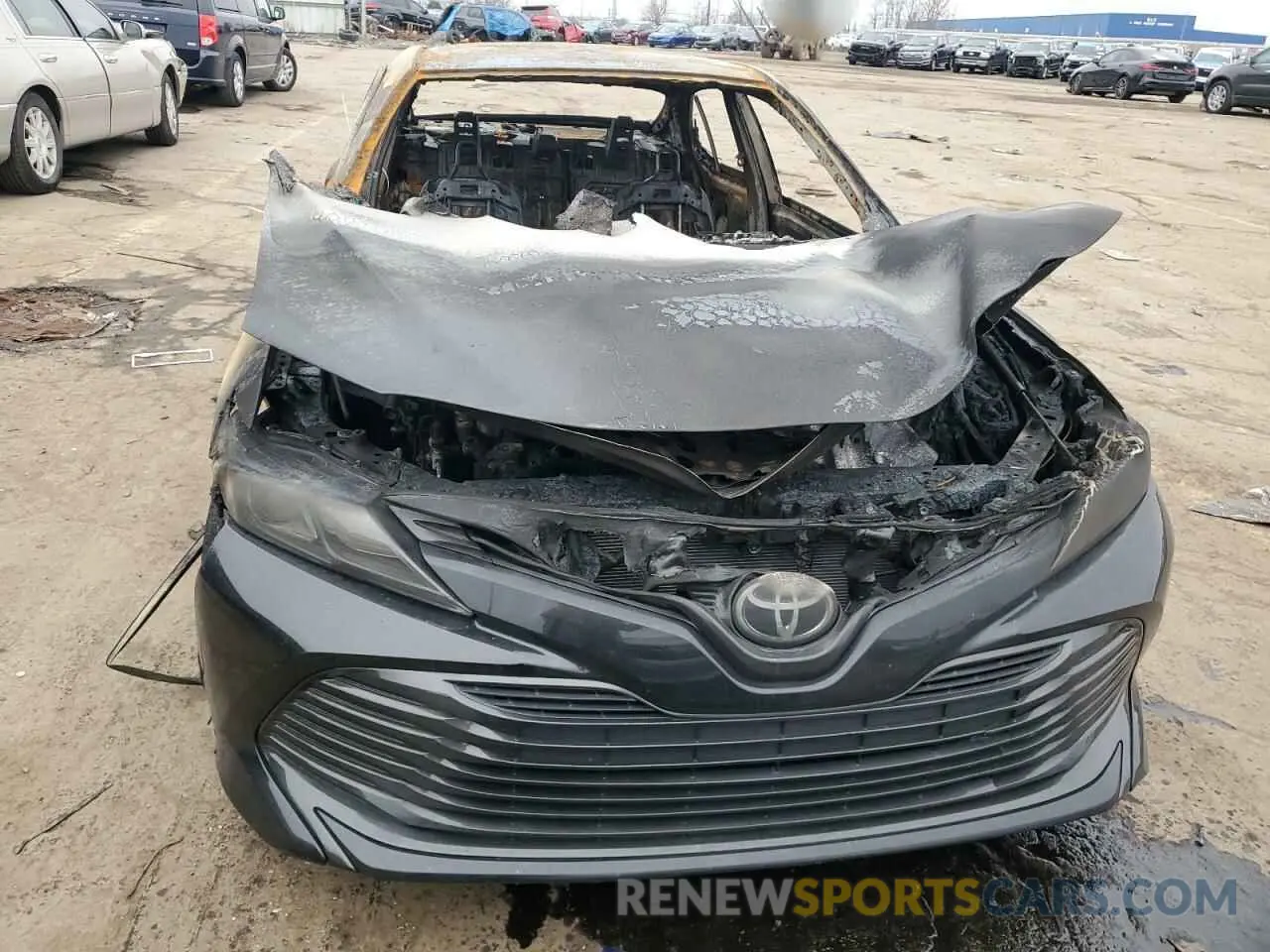 5 Photograph of a damaged car 4T1B11HK2KU840578 TOYOTA CAMRY 2019