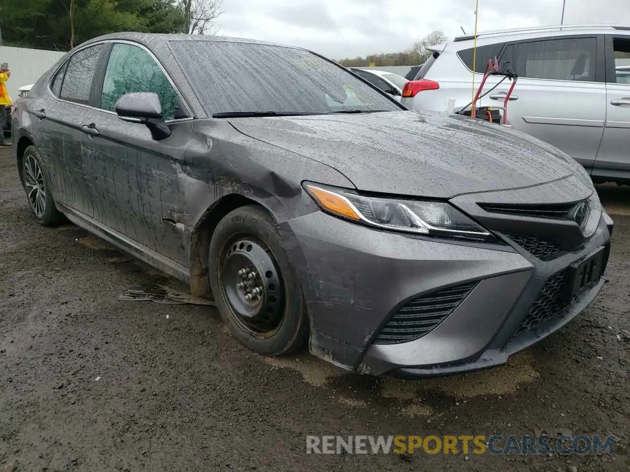 1 Photograph of a damaged car 4T1B11HK2KU843352 TOYOTA CAMRY 2019
