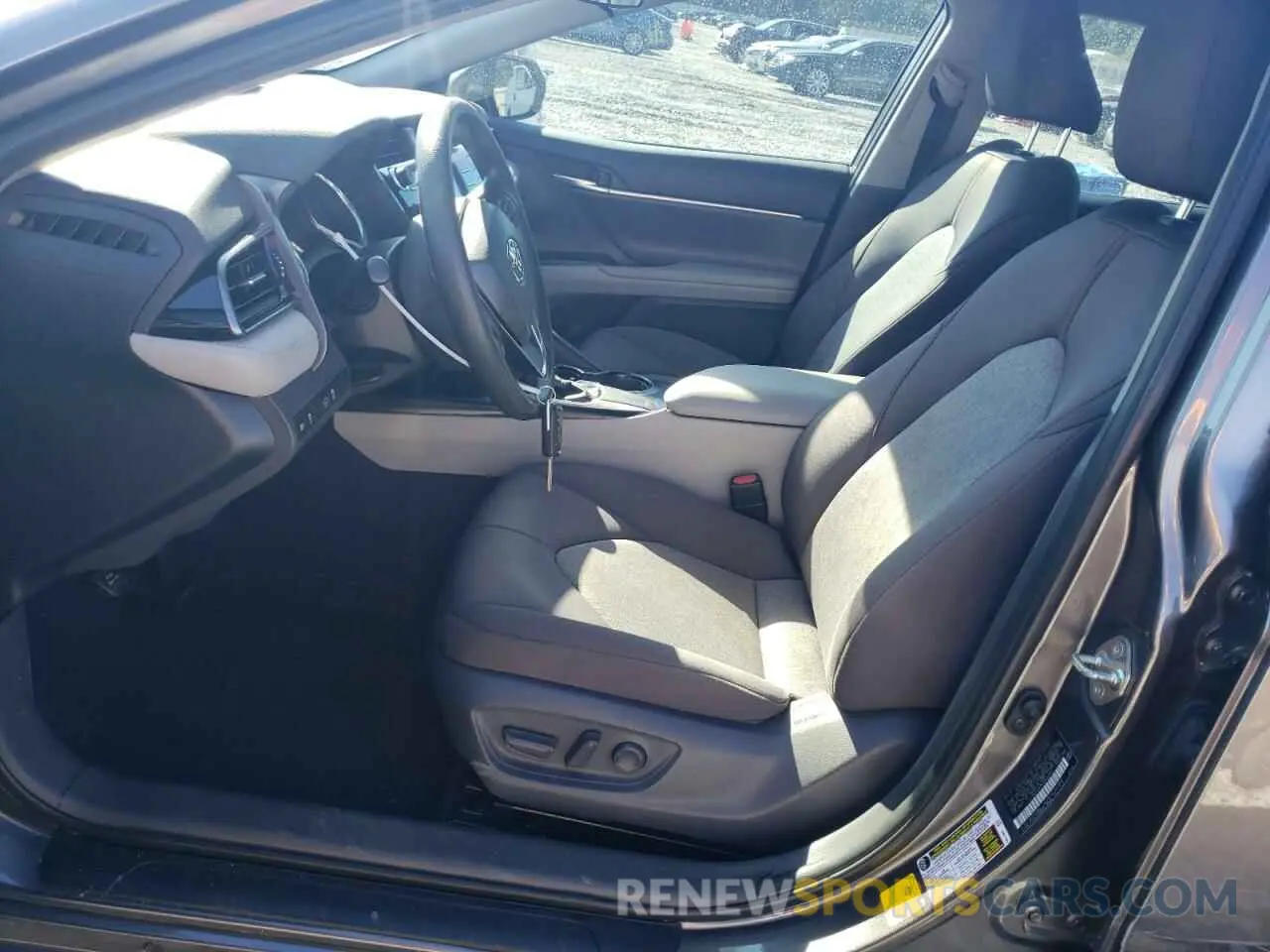 7 Фотография поврежденного автомобиля 4T1B11HK2KU846364 TOYOTA CAMRY 2019