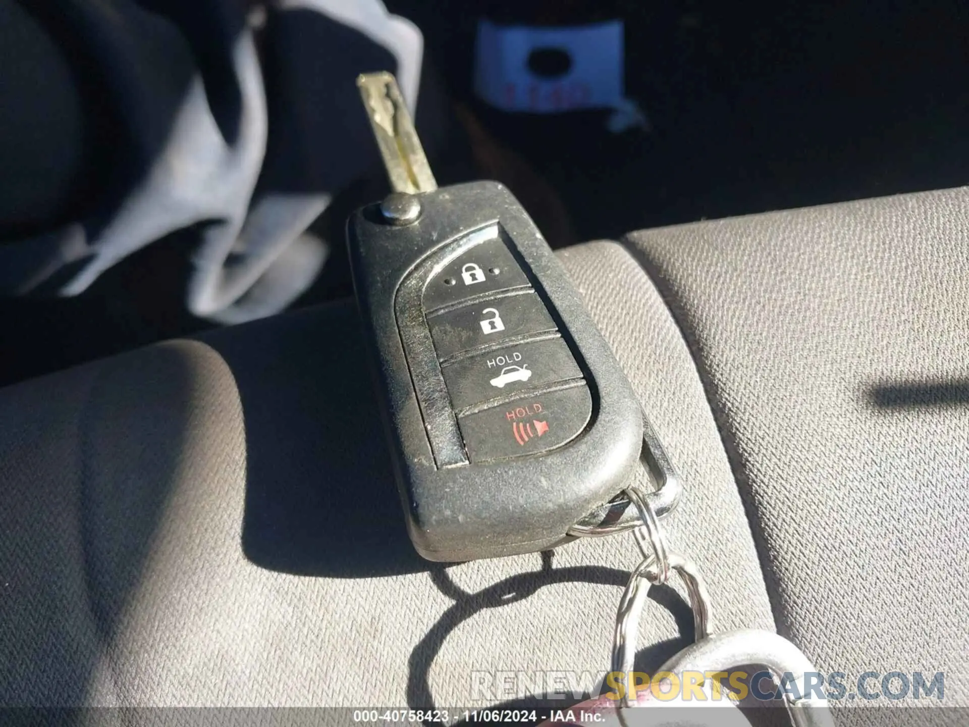 11 Photograph of a damaged car 4T1B11HK2KU850334 TOYOTA CAMRY 2019