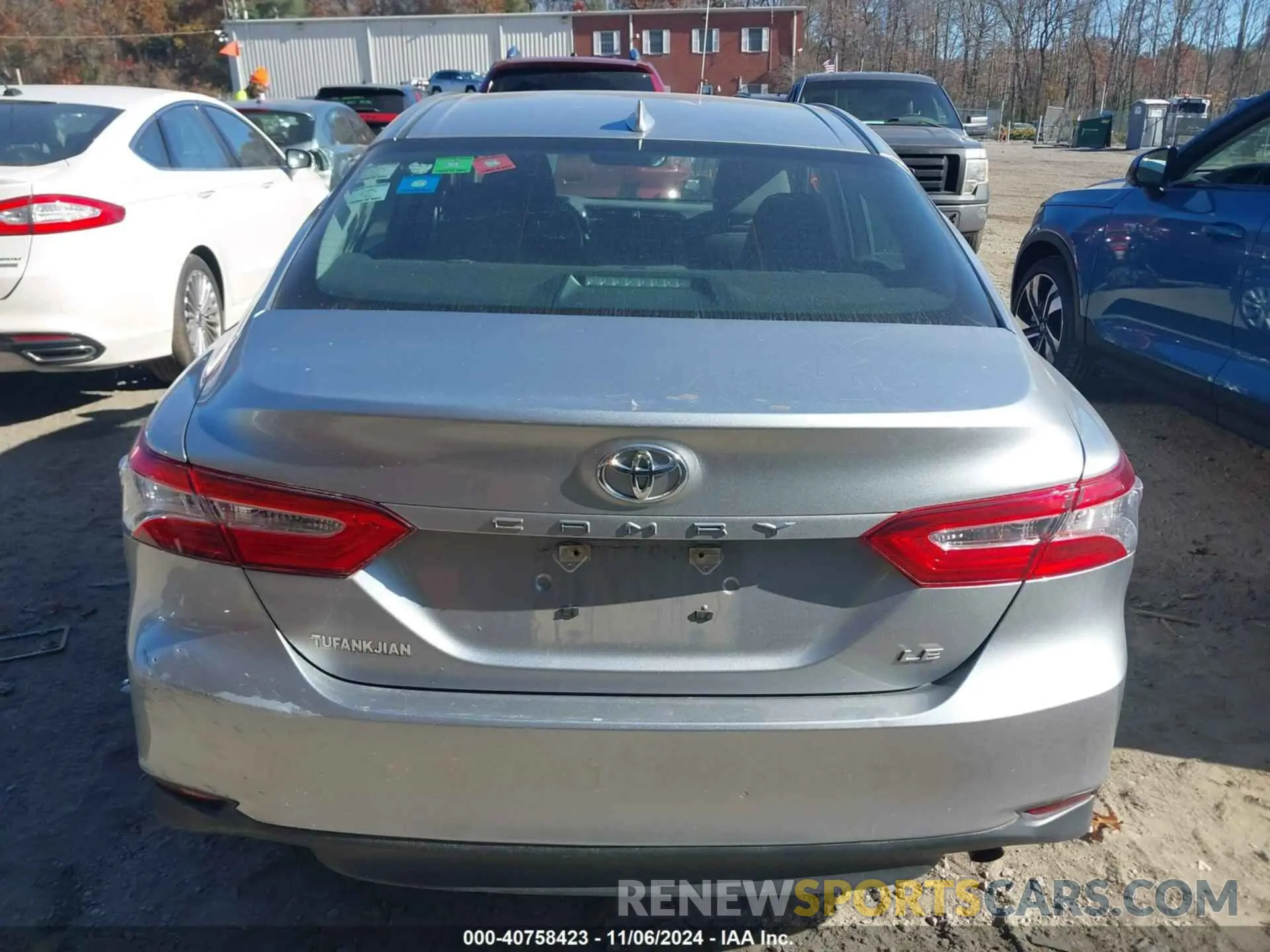 16 Photograph of a damaged car 4T1B11HK2KU850334 TOYOTA CAMRY 2019