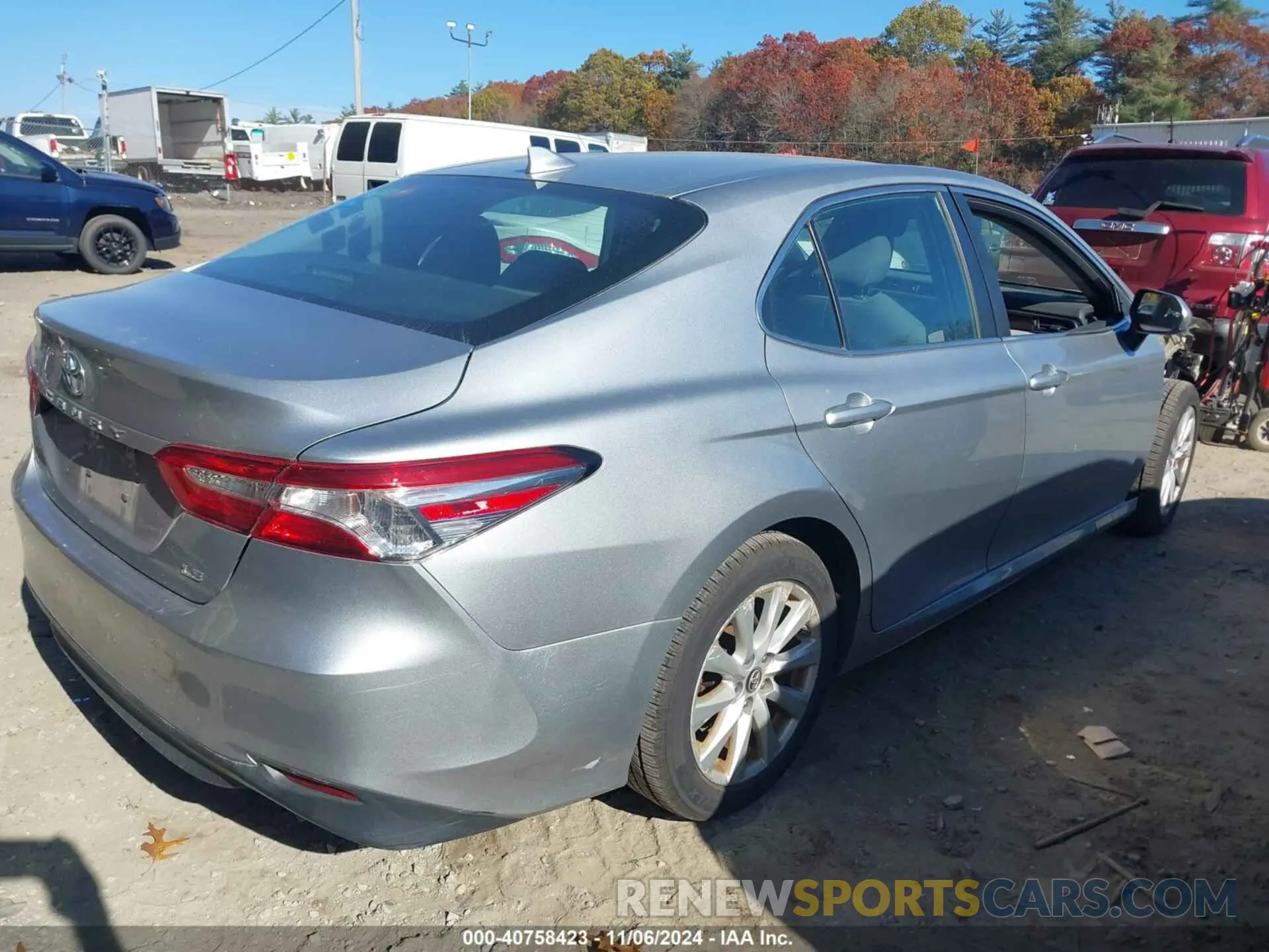 4 Photograph of a damaged car 4T1B11HK2KU850334 TOYOTA CAMRY 2019
