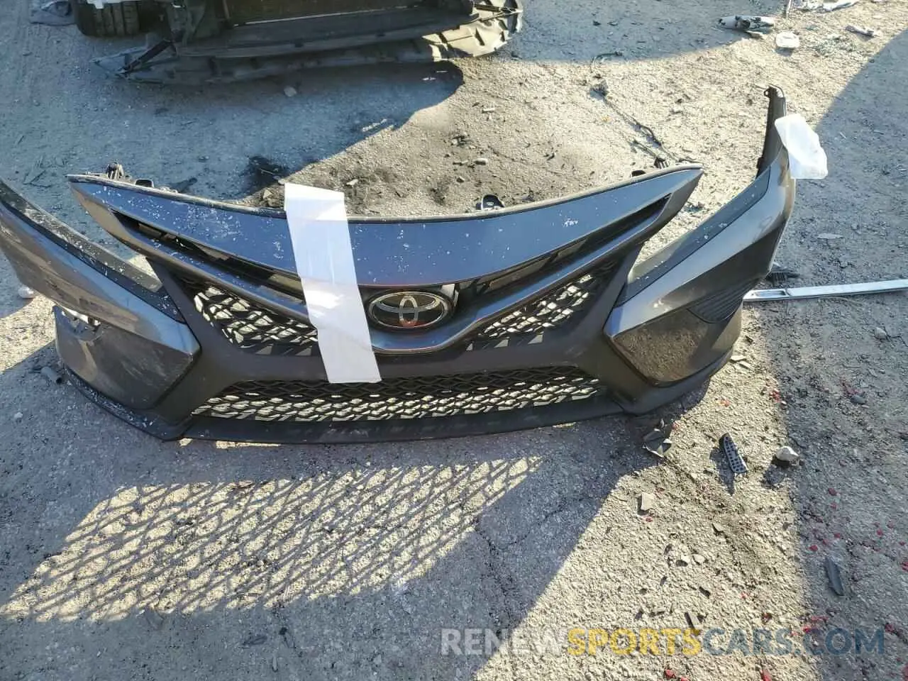 12 Photograph of a damaged car 4T1B11HK2KU852424 TOYOTA CAMRY 2019