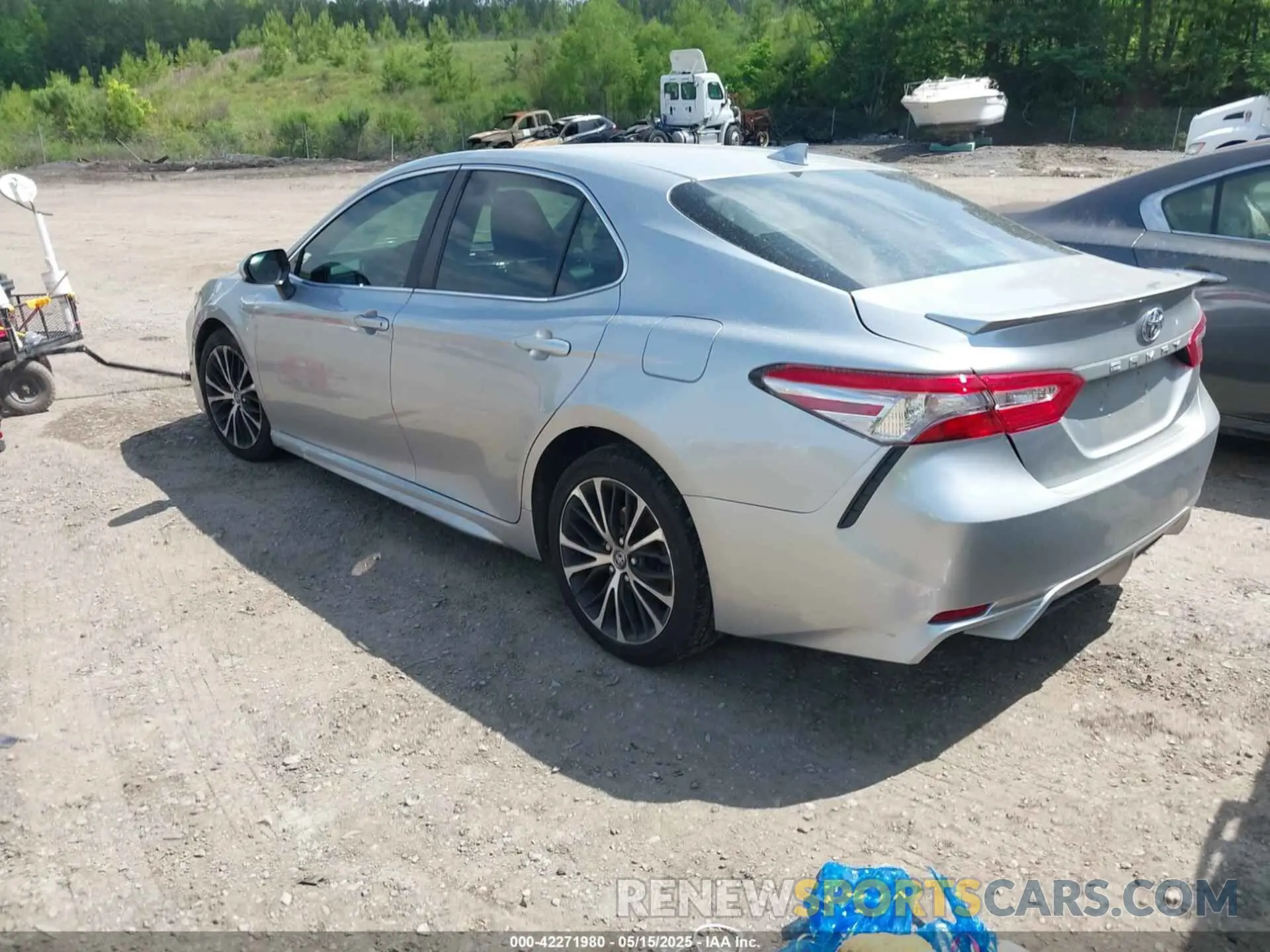 3 Фотография поврежденного автомобиля 4T1B11HK2KU853217 TOYOTA CAMRY 2019