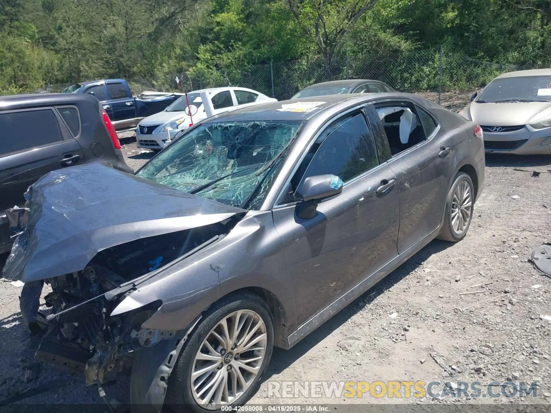 17 Photograph of a damaged car 4T1B11HK3KU163623 TOYOTA CAMRY 2019