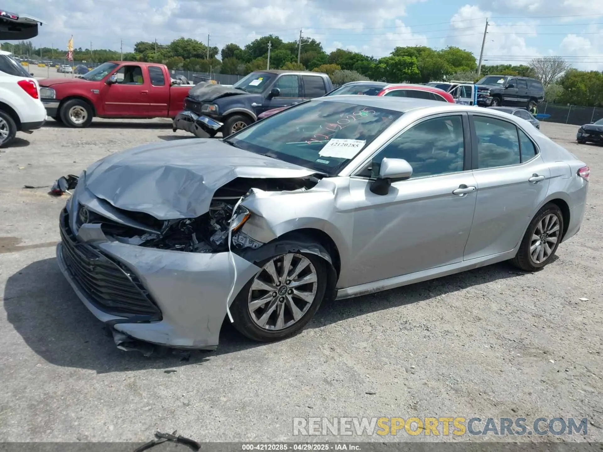 6 Photograph of a damaged car 4T1B11HK3KU166084 TOYOTA CAMRY 2019