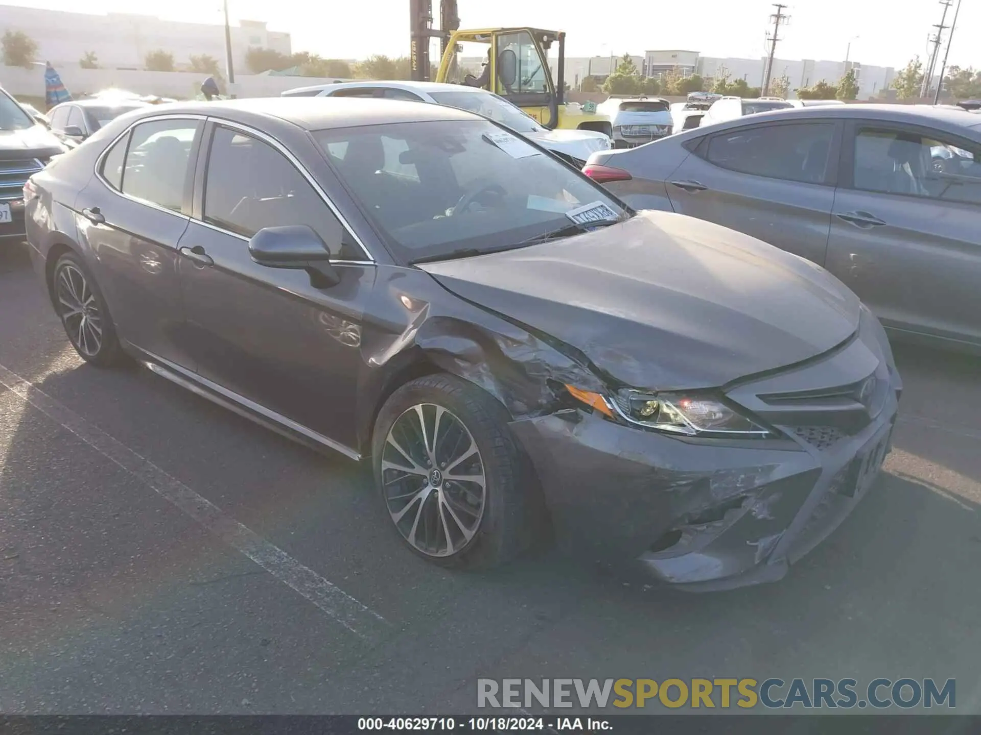 13 Фотография поврежденного автомобиля 4T1B11HK3KU166148 TOYOTA CAMRY 2019