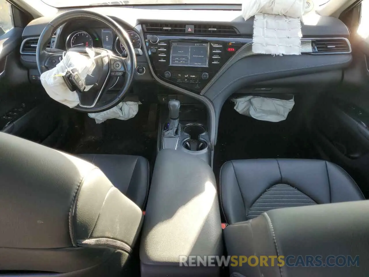 8 Photograph of a damaged car 4T1B11HK3KU168711 TOYOTA CAMRY 2019