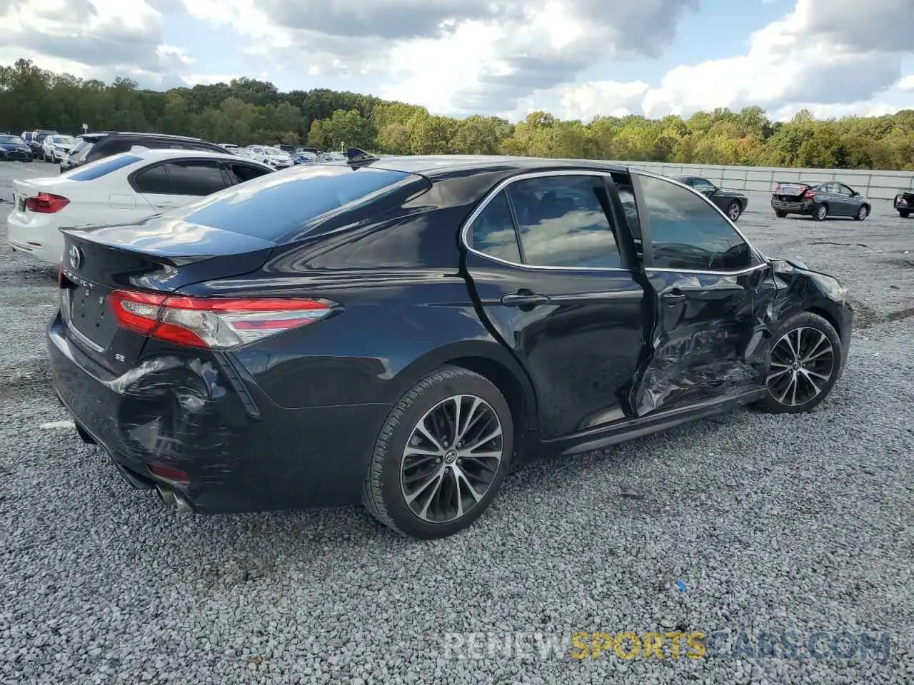 3 Photograph of a damaged car 4T1B11HK3KU171401 TOYOTA CAMRY 2019