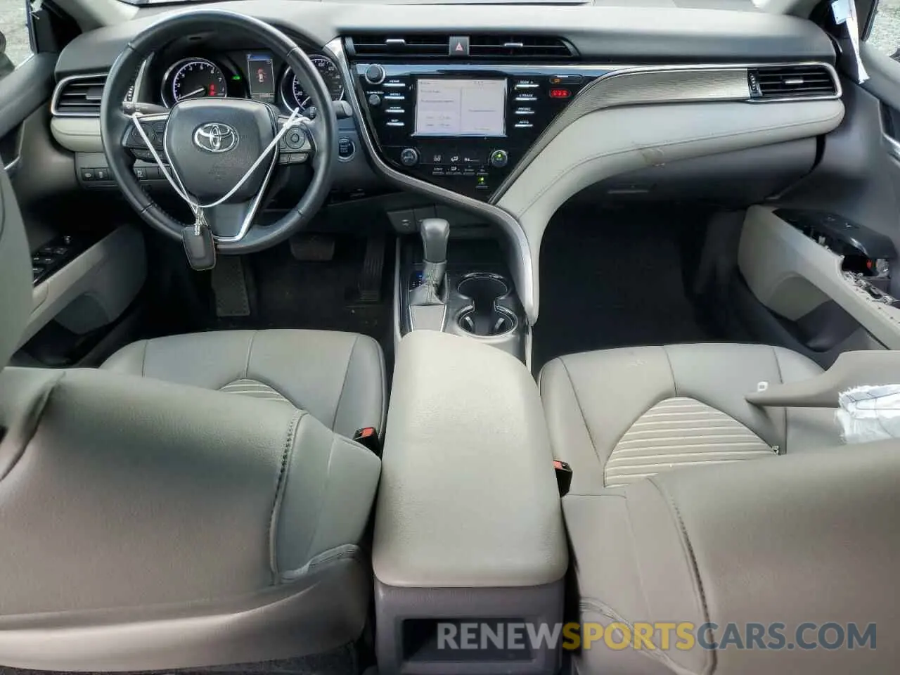 8 Photograph of a damaged car 4T1B11HK3KU171401 TOYOTA CAMRY 2019