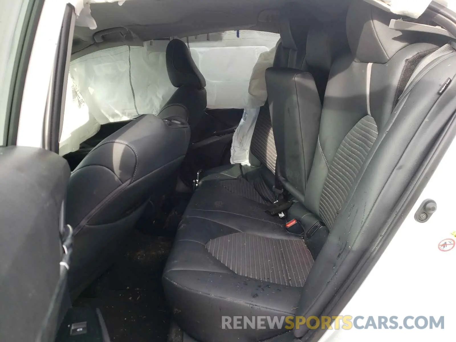 6 Photograph of a damaged car 4T1B11HK3KU187940 TOYOTA CAMRY 2019