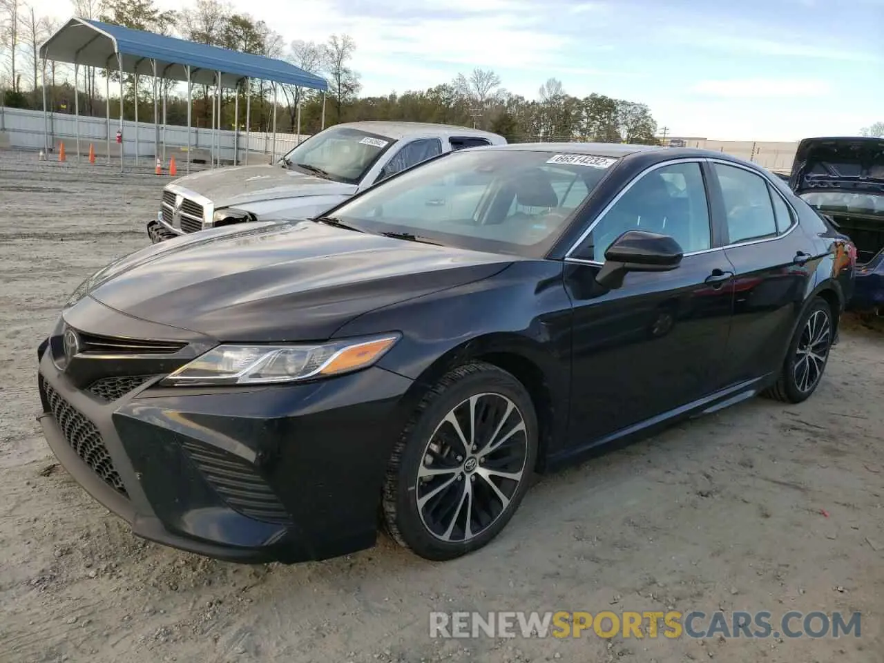1 Фотография поврежденного автомобиля 4T1B11HK3KU188702 TOYOTA CAMRY 2019