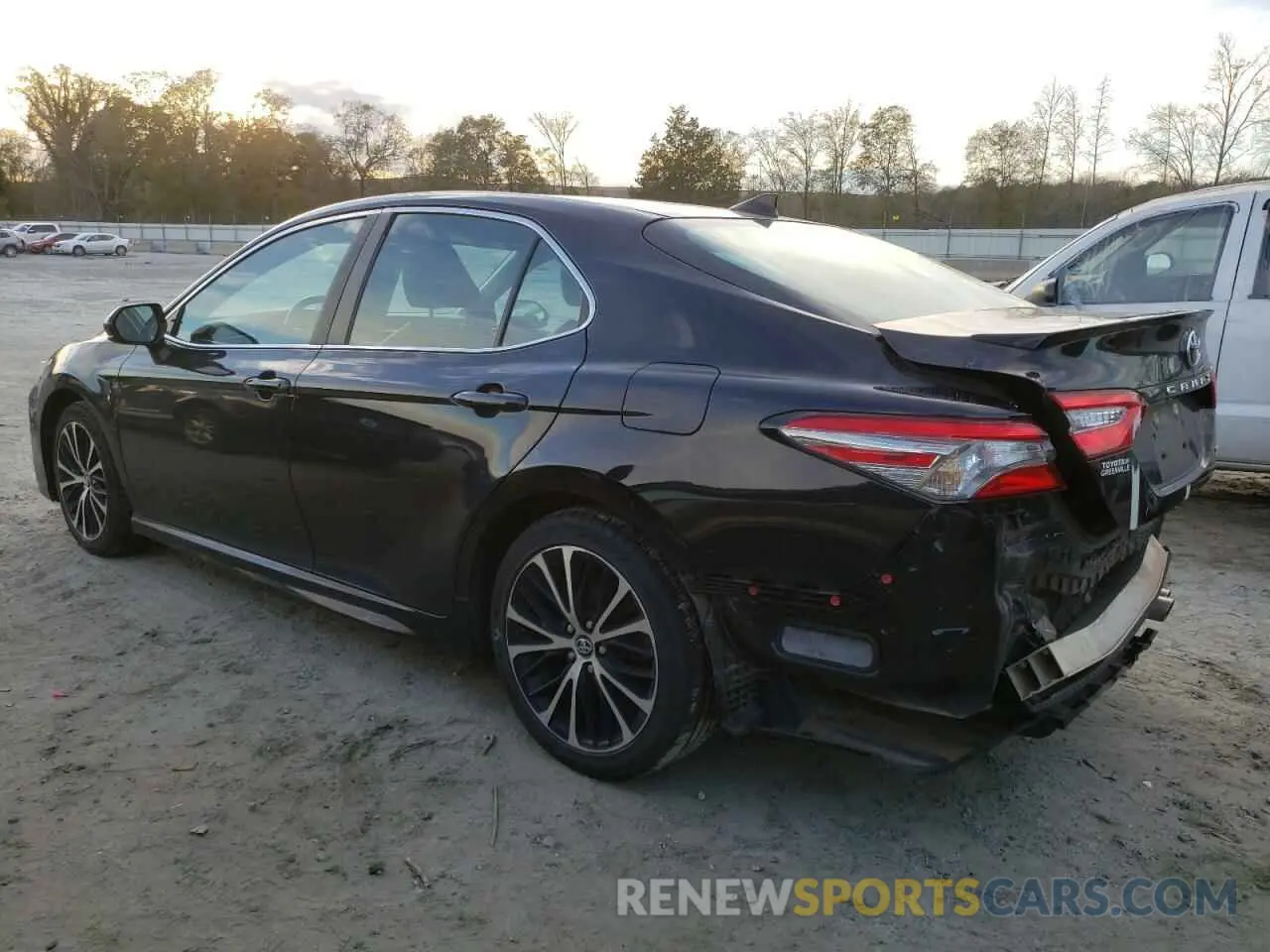2 Фотография поврежденного автомобиля 4T1B11HK3KU188702 TOYOTA CAMRY 2019