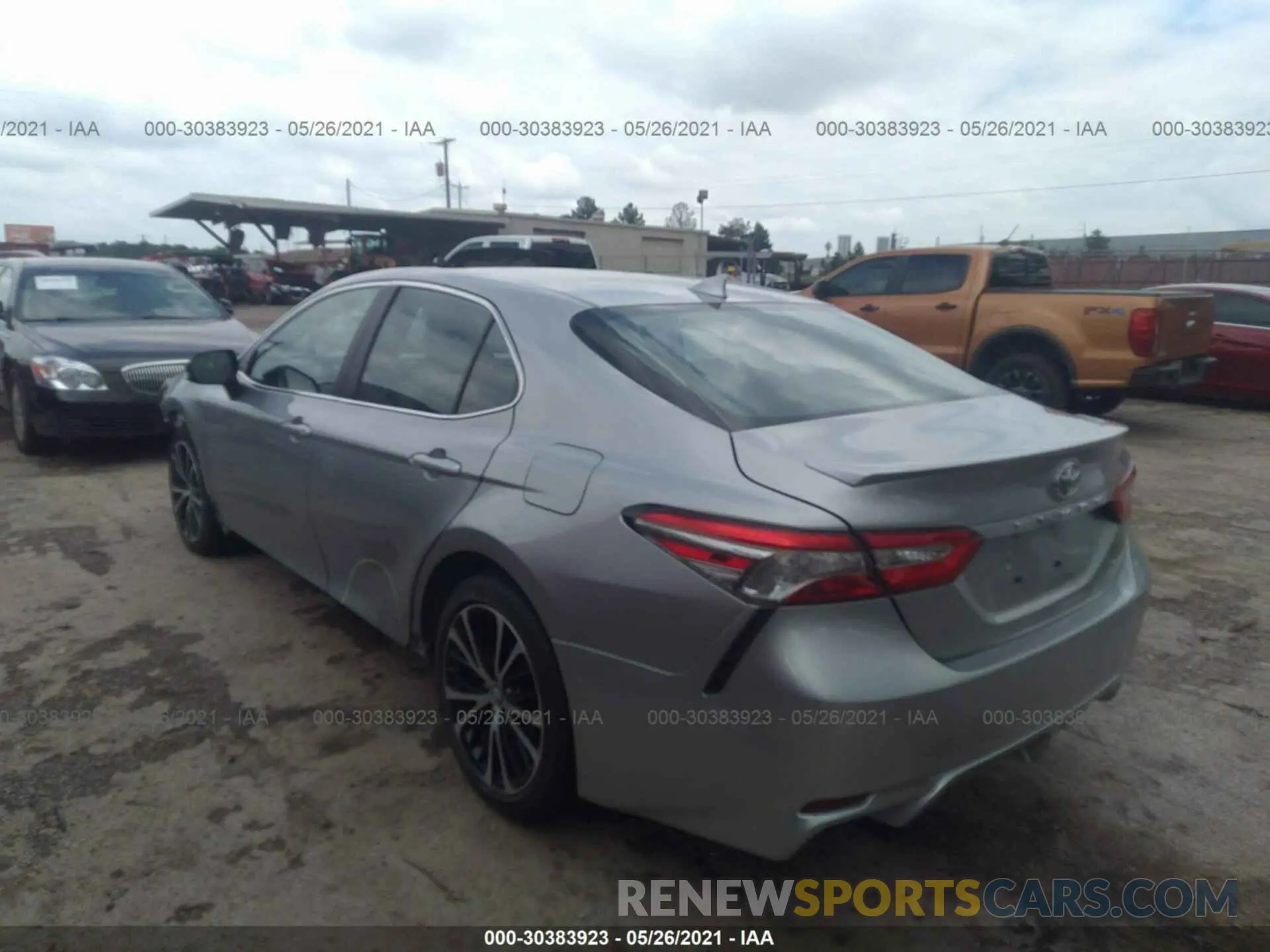 3 Photograph of a damaged car 4T1B11HK3KU189817 TOYOTA CAMRY 2019