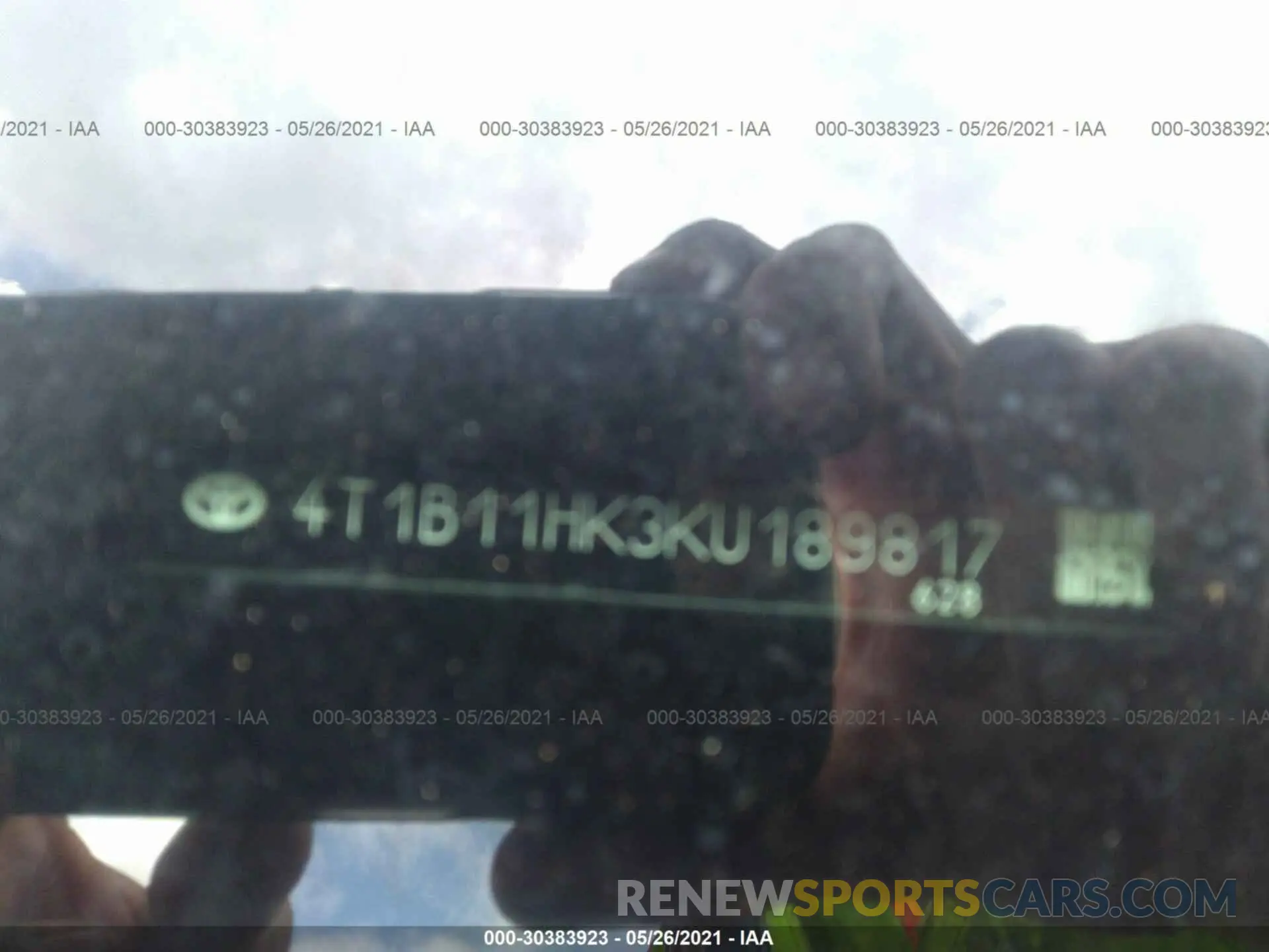 9 Photograph of a damaged car 4T1B11HK3KU189817 TOYOTA CAMRY 2019