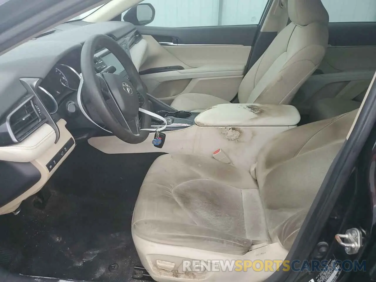 7 Photograph of a damaged car 4T1B11HK3KU192314 TOYOTA CAMRY 2019