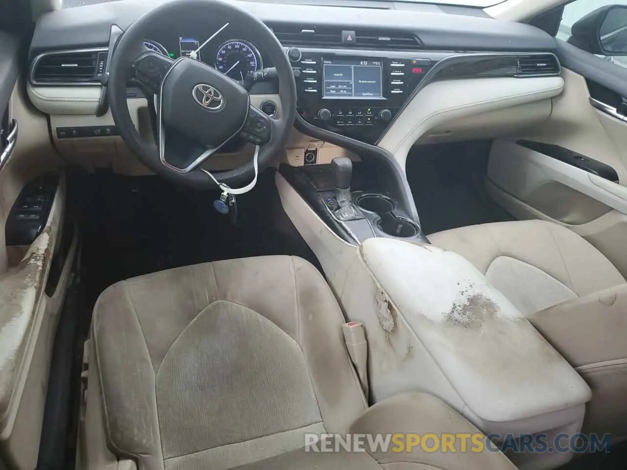 8 Photograph of a damaged car 4T1B11HK3KU192314 TOYOTA CAMRY 2019