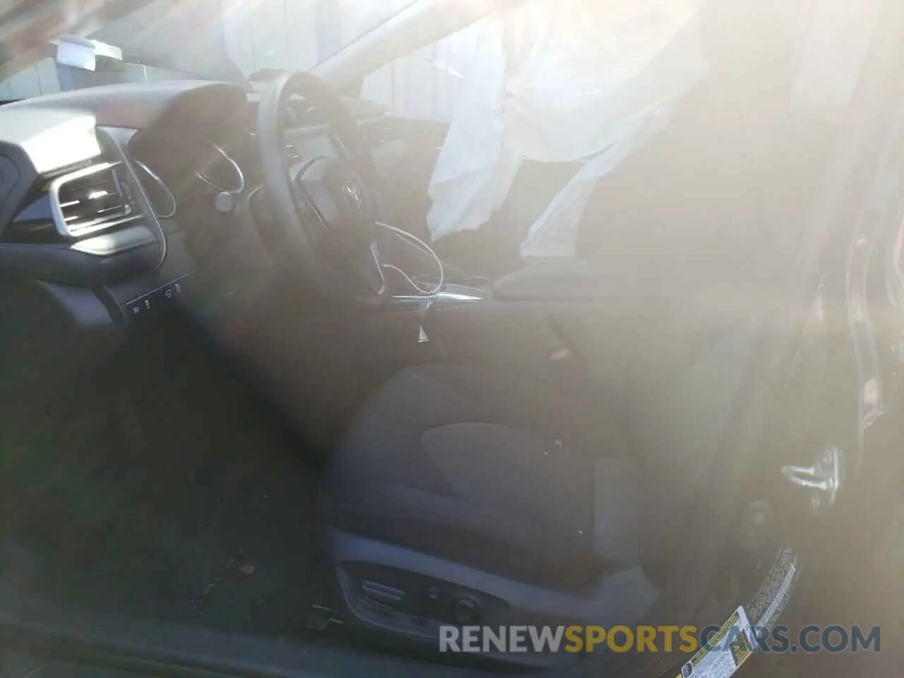 5 Photograph of a damaged car 4T1B11HK3KU195150 TOYOTA CAMRY 2019