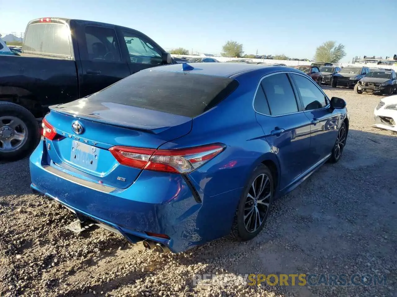 3 Фотография поврежденного автомобиля 4T1B11HK3KU207314 TOYOTA CAMRY 2019