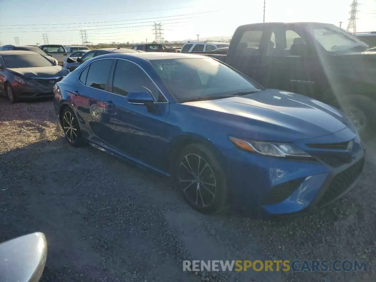 4 Фотография поврежденного автомобиля 4T1B11HK3KU207314 TOYOTA CAMRY 2019