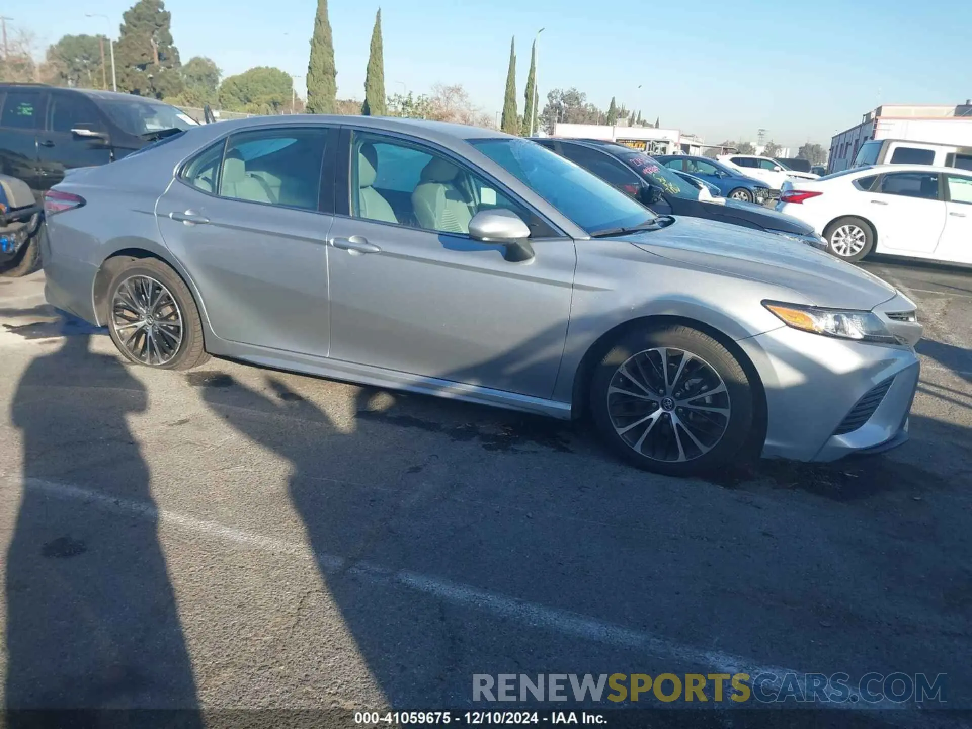 13 Photograph of a damaged car 4T1B11HK3KU212156 TOYOTA CAMRY 2019