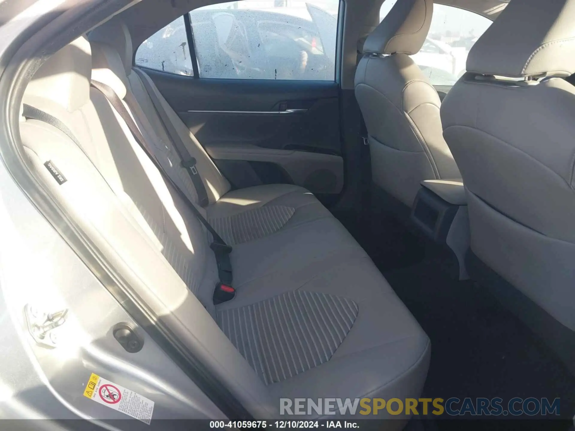 8 Photograph of a damaged car 4T1B11HK3KU212156 TOYOTA CAMRY 2019