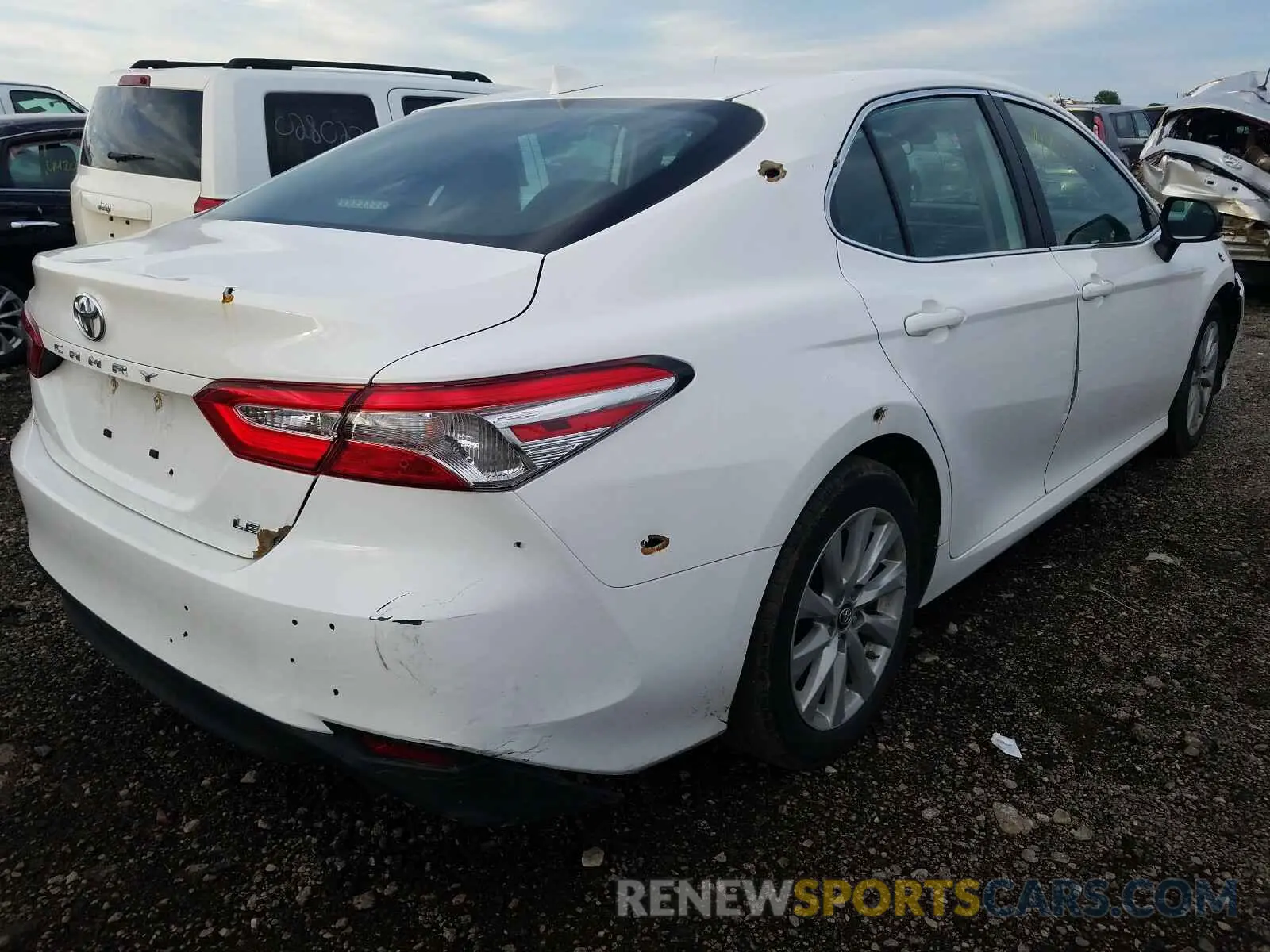 4 Photograph of a damaged car 4T1B11HK3KU230477 TOYOTA CAMRY 2019