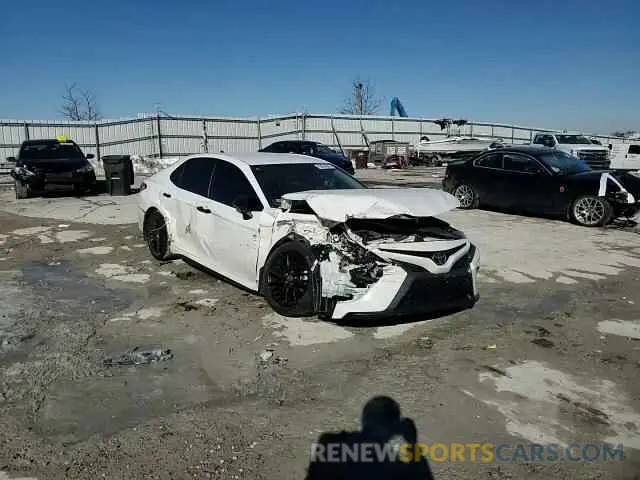 11 Photograph of a damaged car 4T1B11HK3KU235551 TOYOTA CAMRY 2019