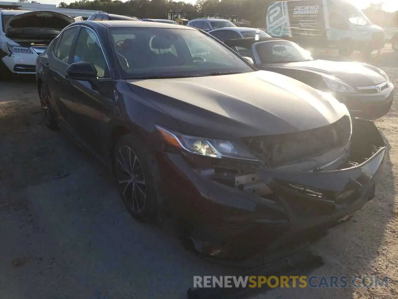 1 Photograph of a damaged car 4T1B11HK3KU235582 TOYOTA CAMRY 2019