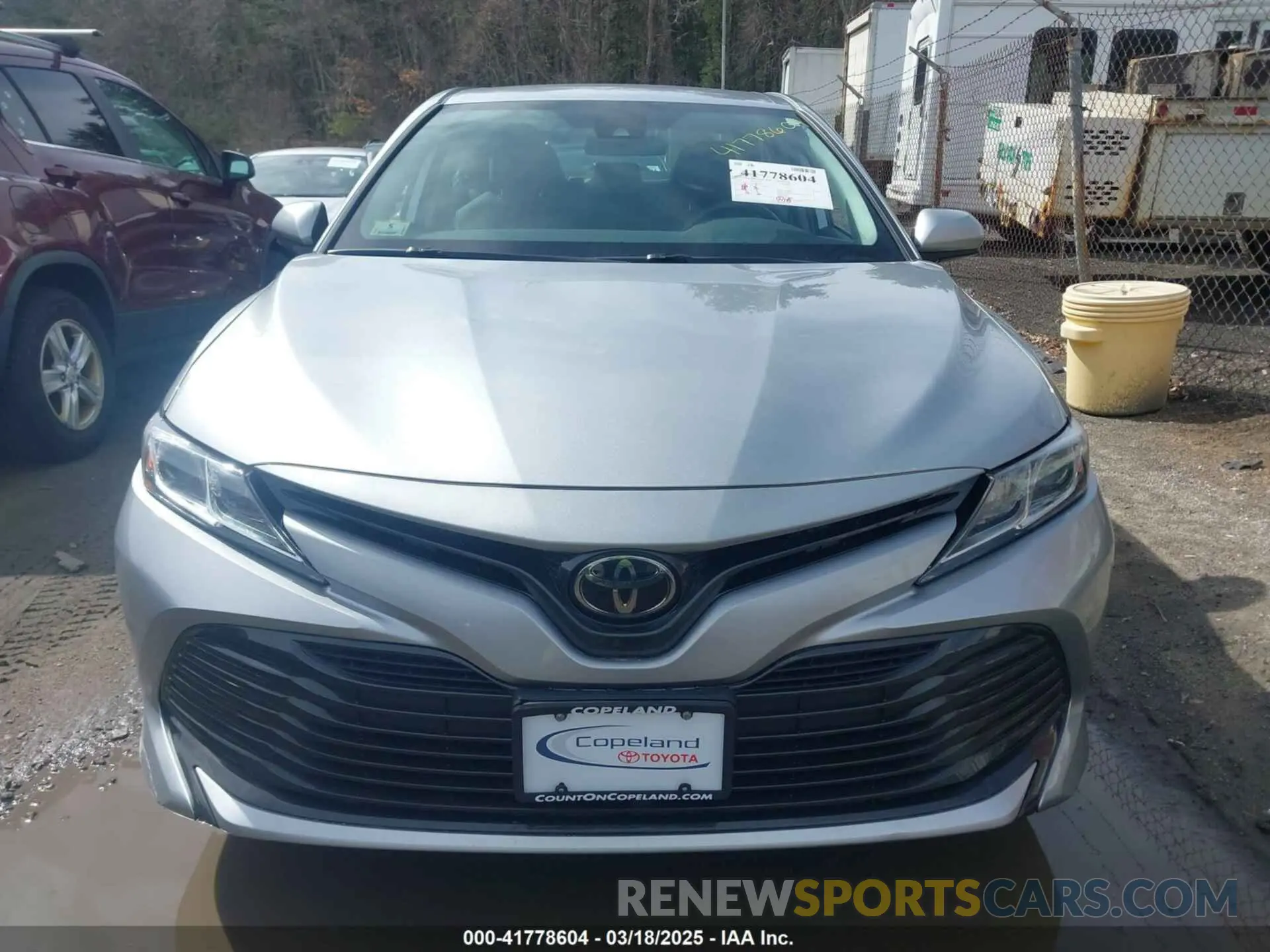12 Фотография поврежденного автомобиля 4T1B11HK3KU240703 TOYOTA CAMRY 2019